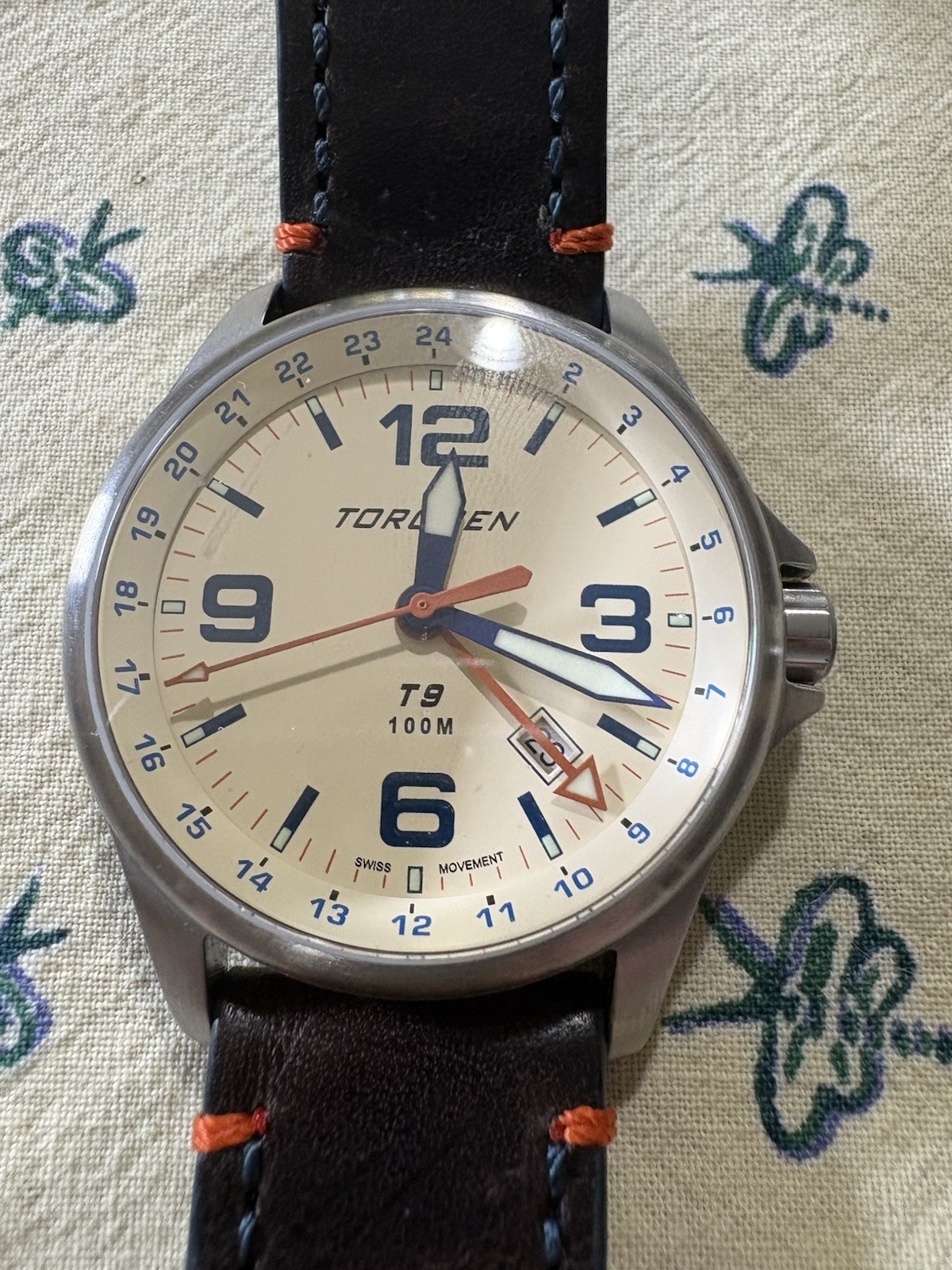 Torgoen T9 Men’s Watch Blue Leather Strap, Quartz Cream Dial – GMT