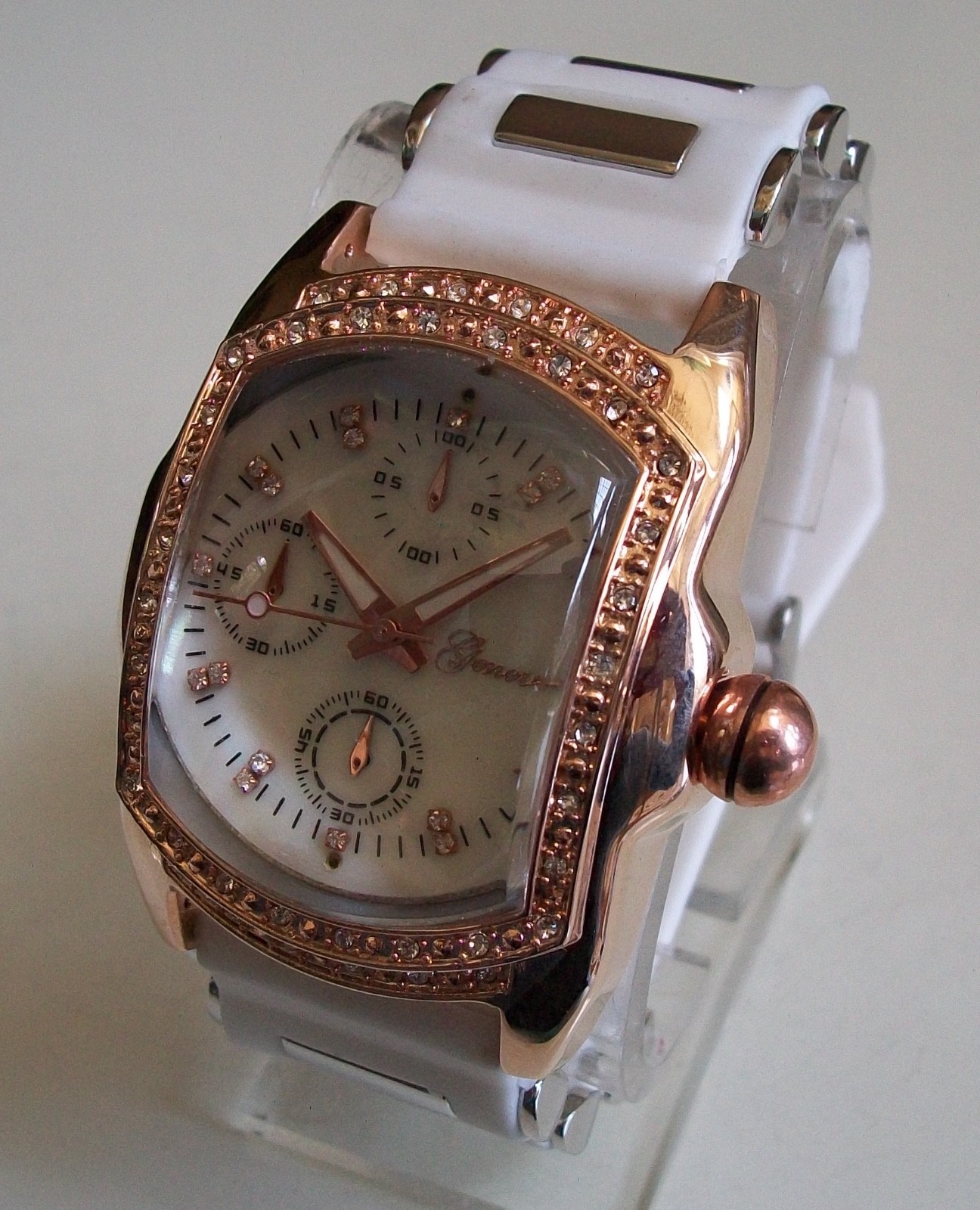 Men’s Rose Gold, Silver White Silicone Band Fashion Casual Hip Hop Watch