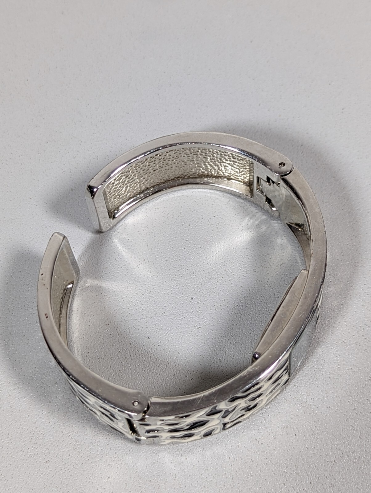 Studio Womans Black Dial White Black Silver Tone Hinge Bracelet Watch 6.75 Inch
