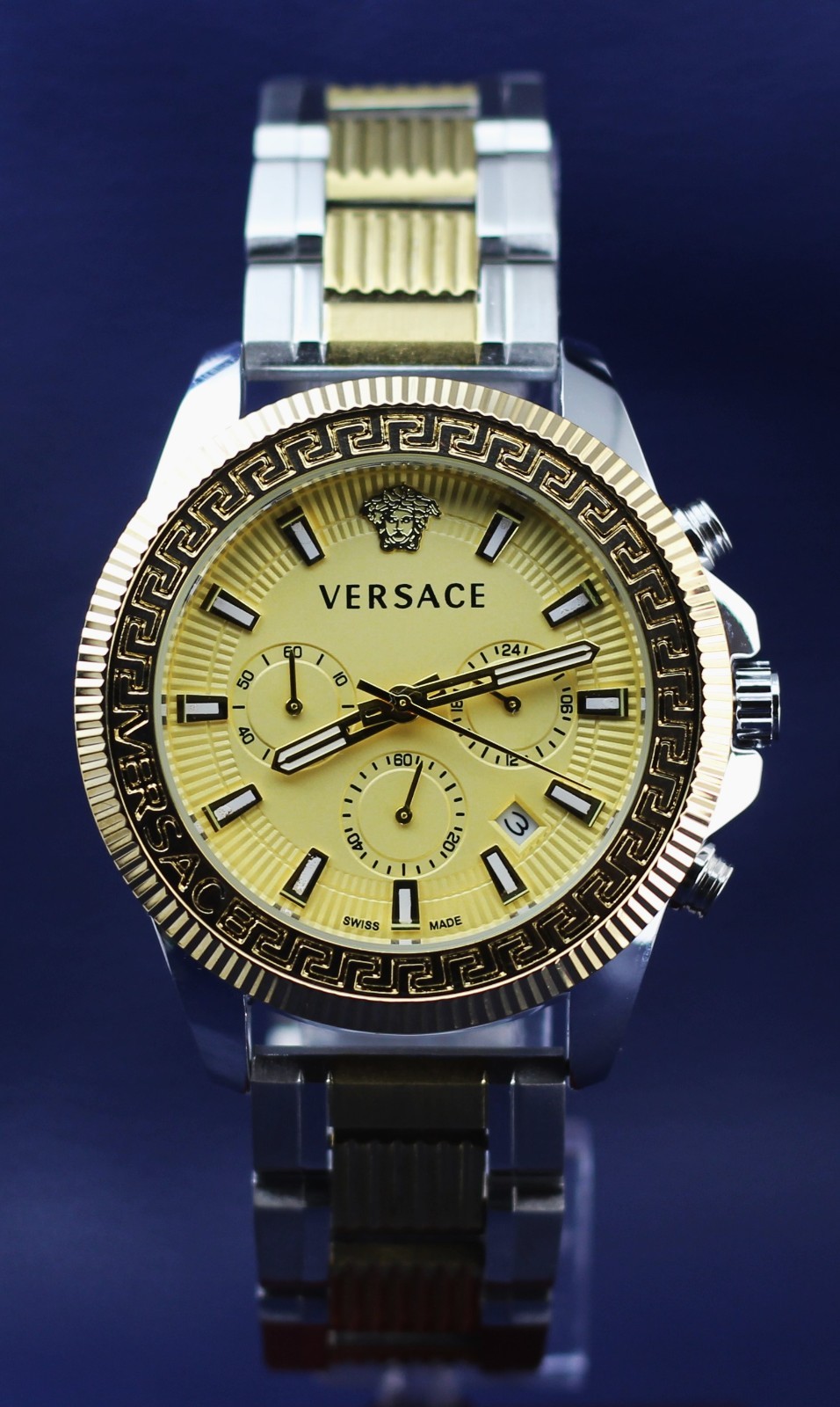 Refurbished Versace Chronograph In Golden Dial With Date Indicator Men’s Watch.