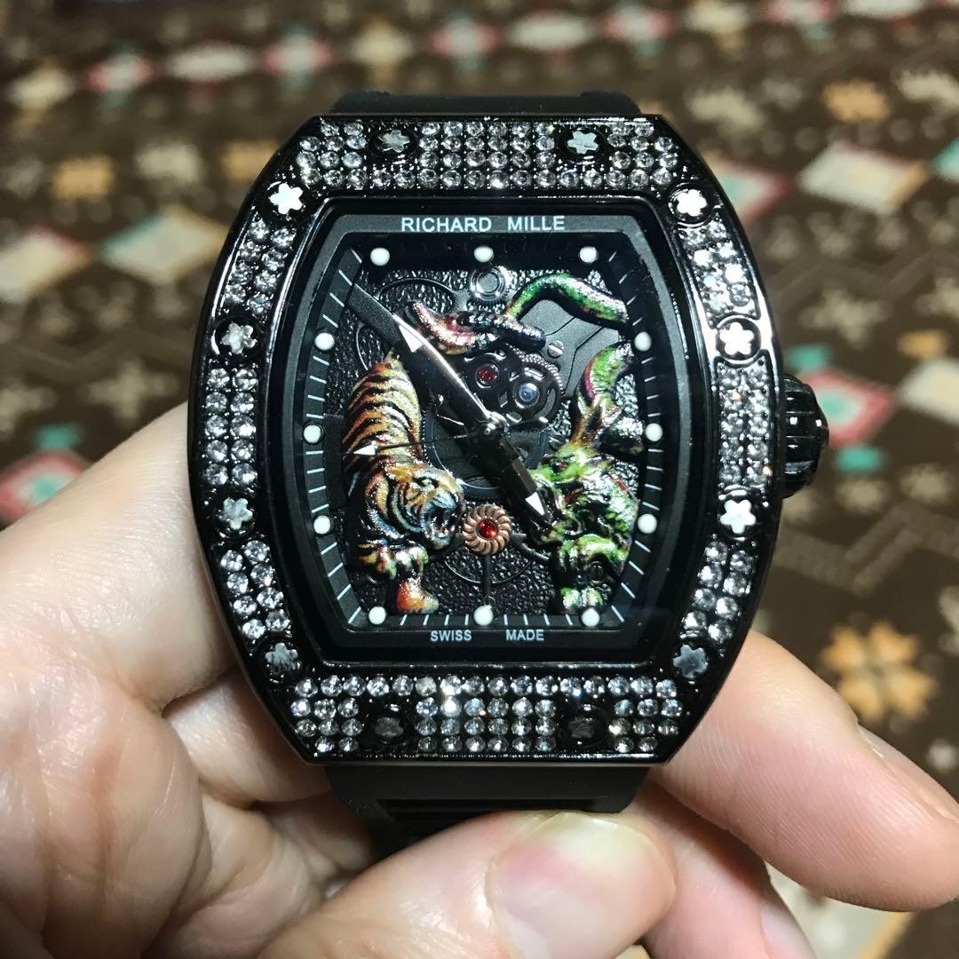 Quartz Watch, Battery Replaced, Accurate Time, Free Size Strap From Japan