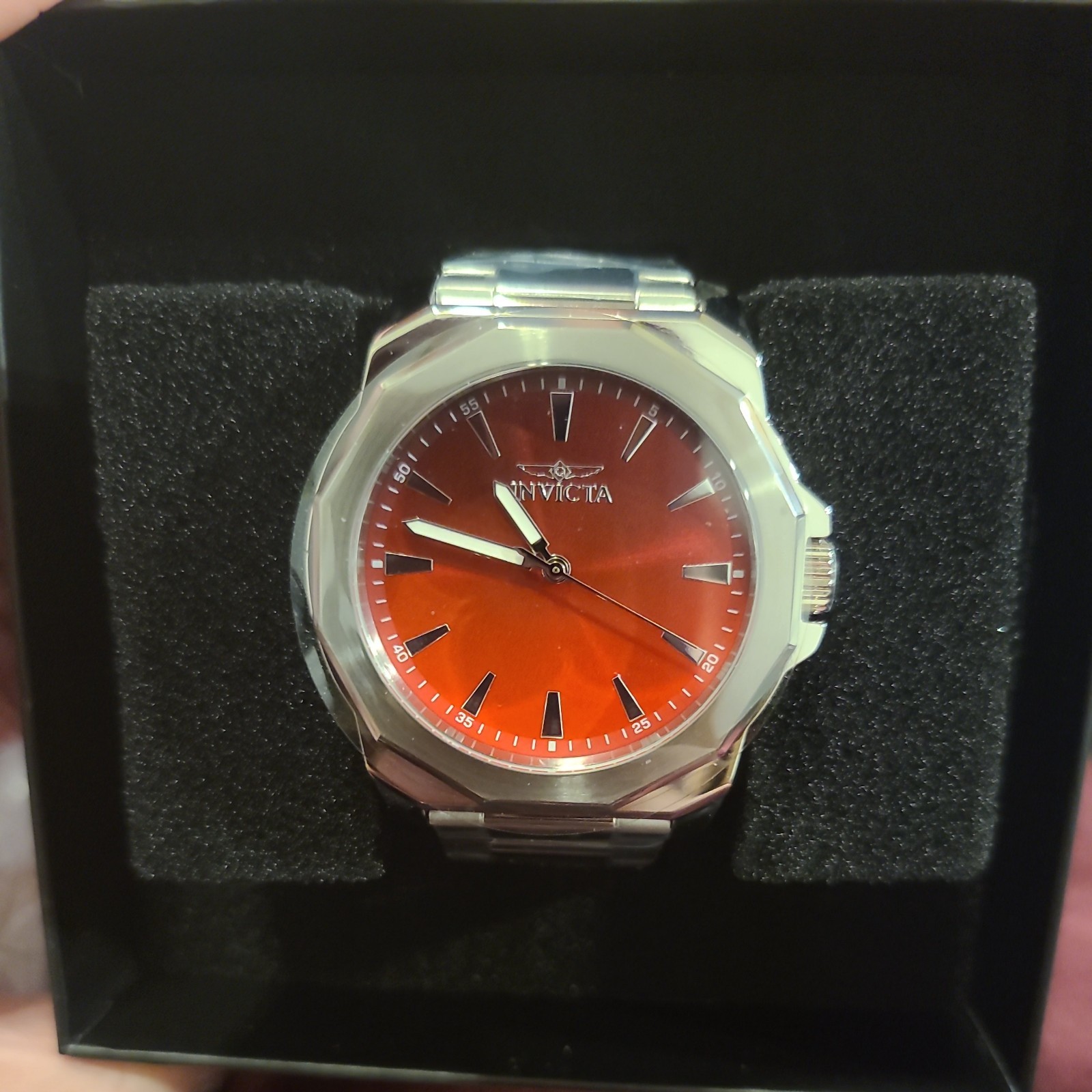 50980 Invicta Speedway Men’s Wristwatch Red Dial Silver Metal Bracelet Octagon.