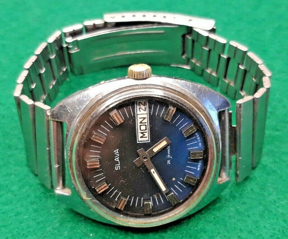 Watch USSR Slava 26 jewels Mechanical Soviet Wristwatch Russian Rare Vintage