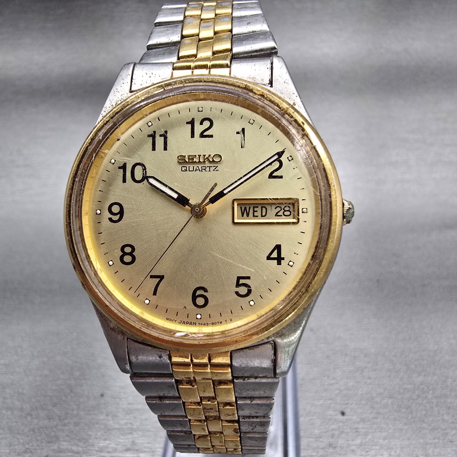 Seiko Watch Men 35mm Champagne Dial Two Tone Daydate Round 7N43-8A39 New Batt