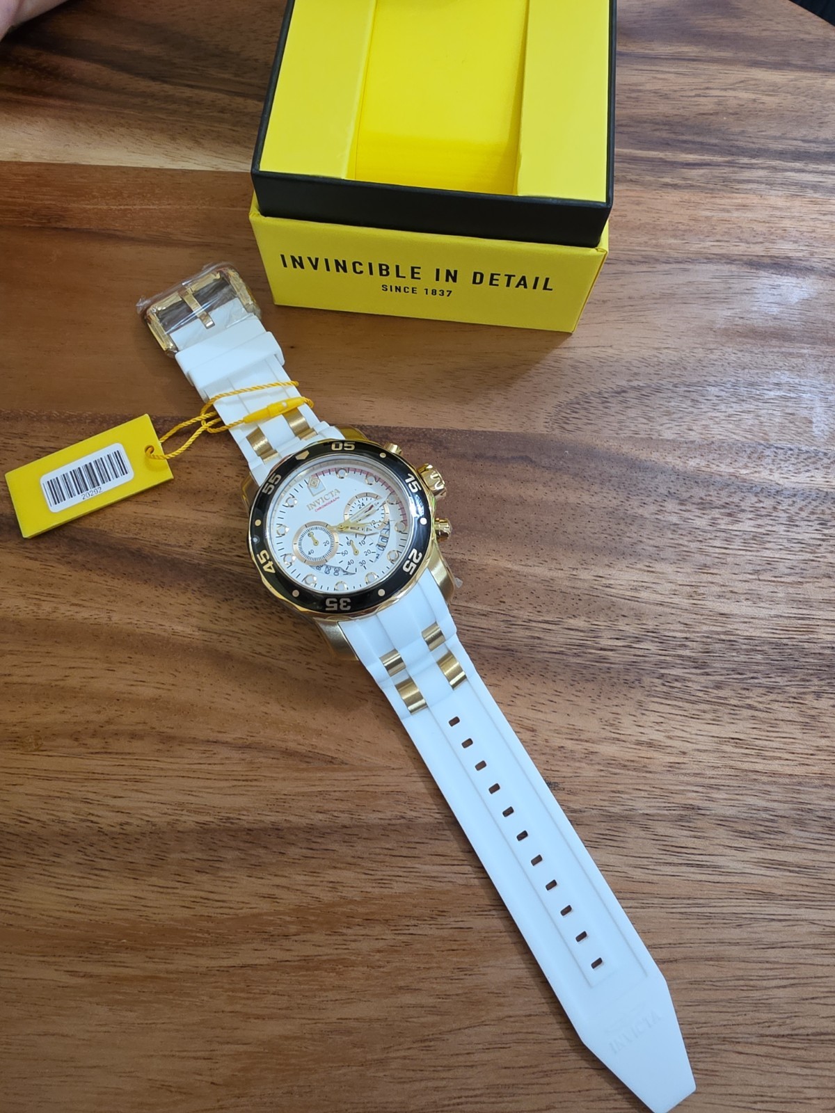 New Invicta Pro Diver SCUBA Men’s Watch – 48mm. Gold, White 20292