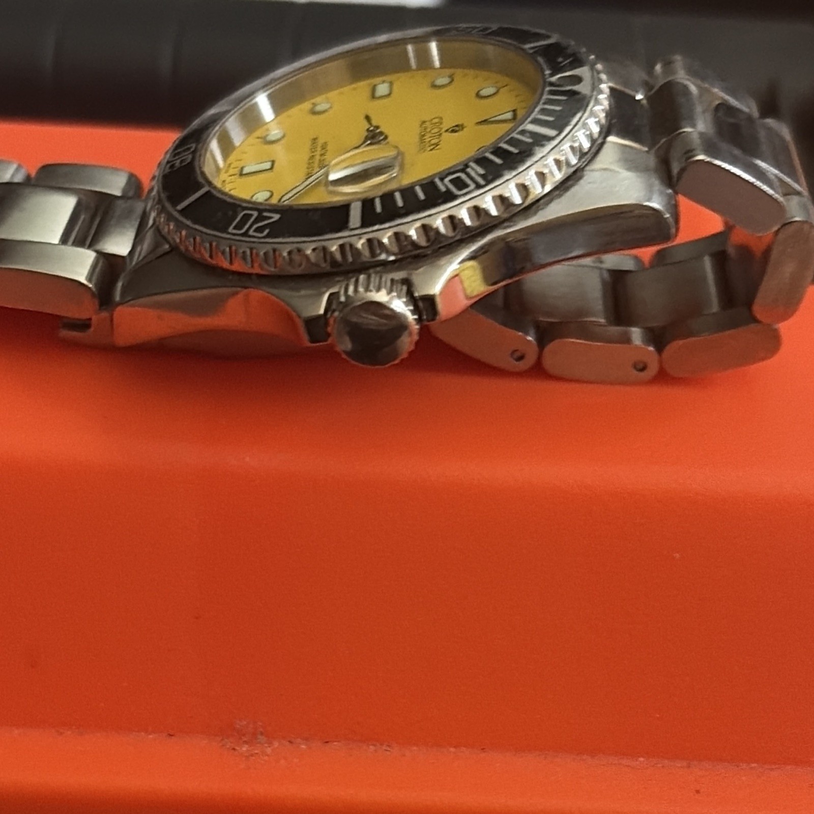 Croton Automatic Diver Yellow Dial Date Steel Bracelet Black Bezel WR 100m