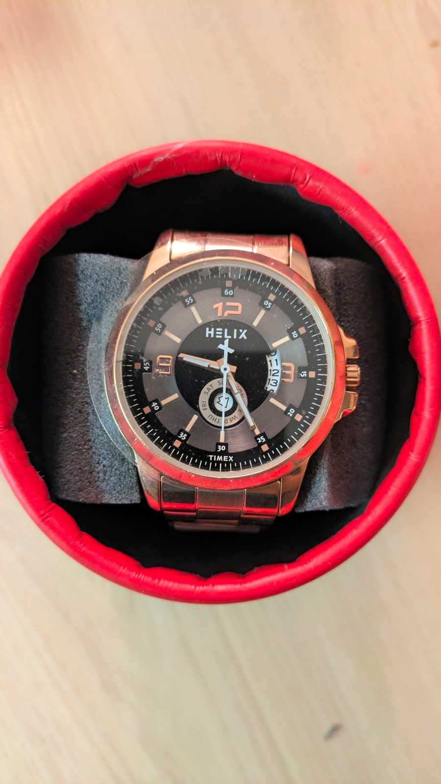 Helix Men’s Quartz Watch Rose Gold Bracelet Black Dial Day/Date w/Box Papers