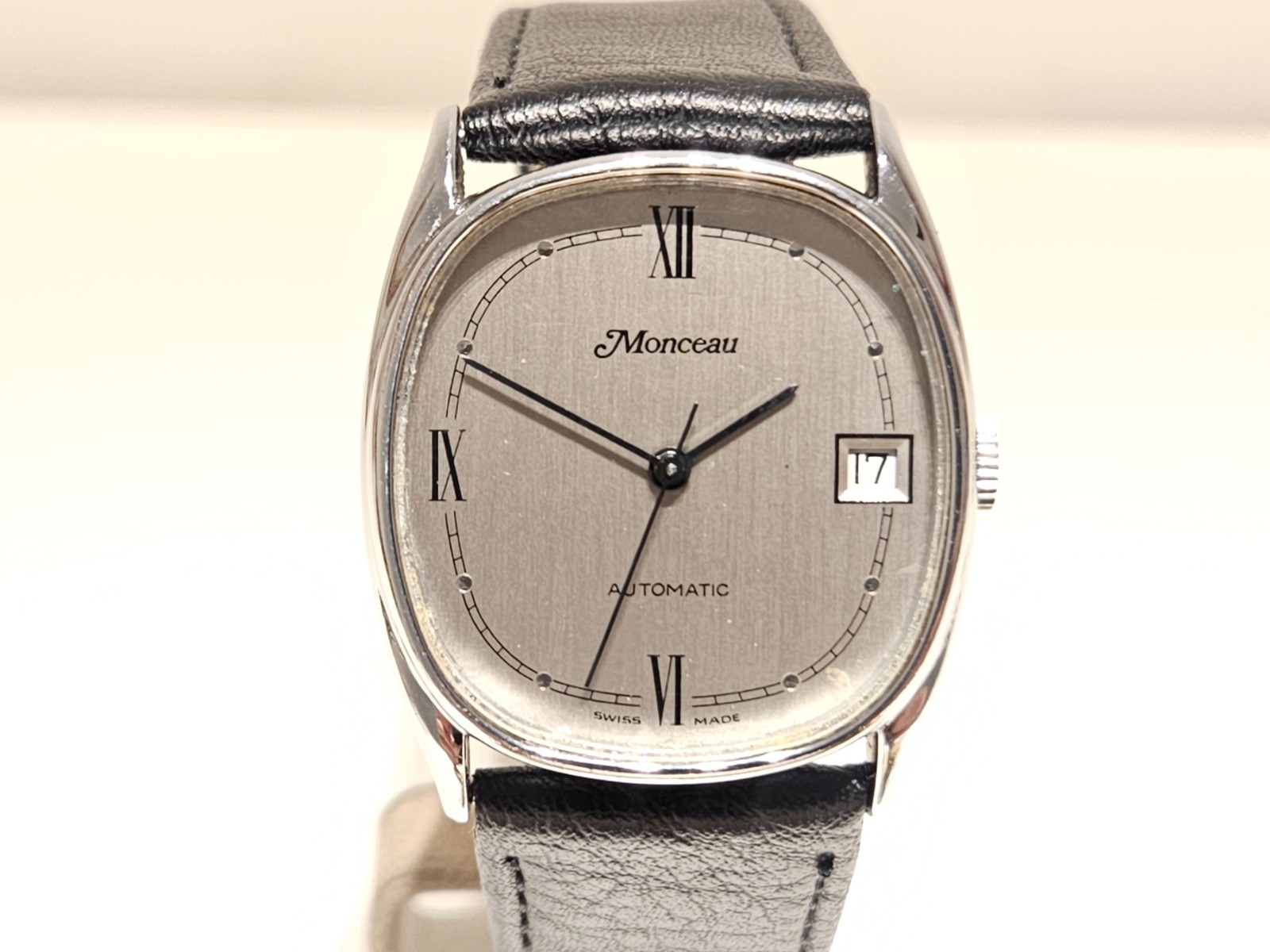 VINTAGE RARE OVAL 30mm CHROMED SWISS MEN’S AUTOMATIC WATCH “MONCEAU” “ETA” 25J