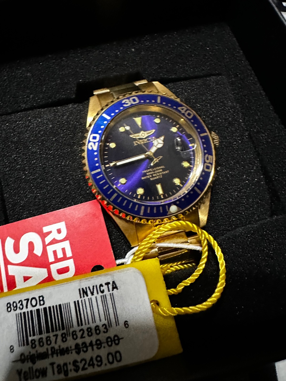 Invicta Pro Diver Men’s 2 Watch Bundle (1773) & (89370B)