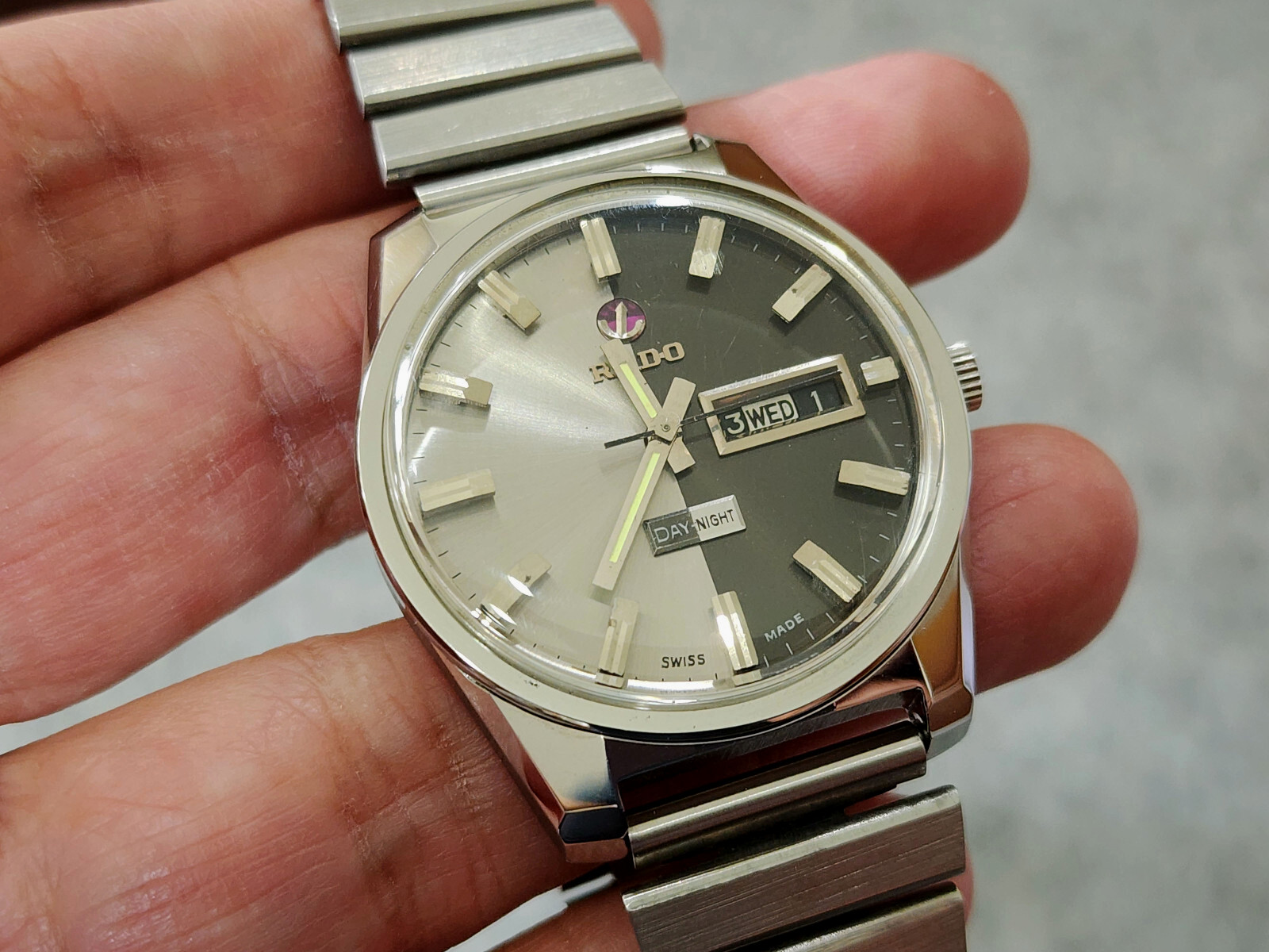 RARE RADO DAY NIGHT AUTOMATIC DAY DATE SWISS MADE VINTAGE BLACK DIAL GENT 11847