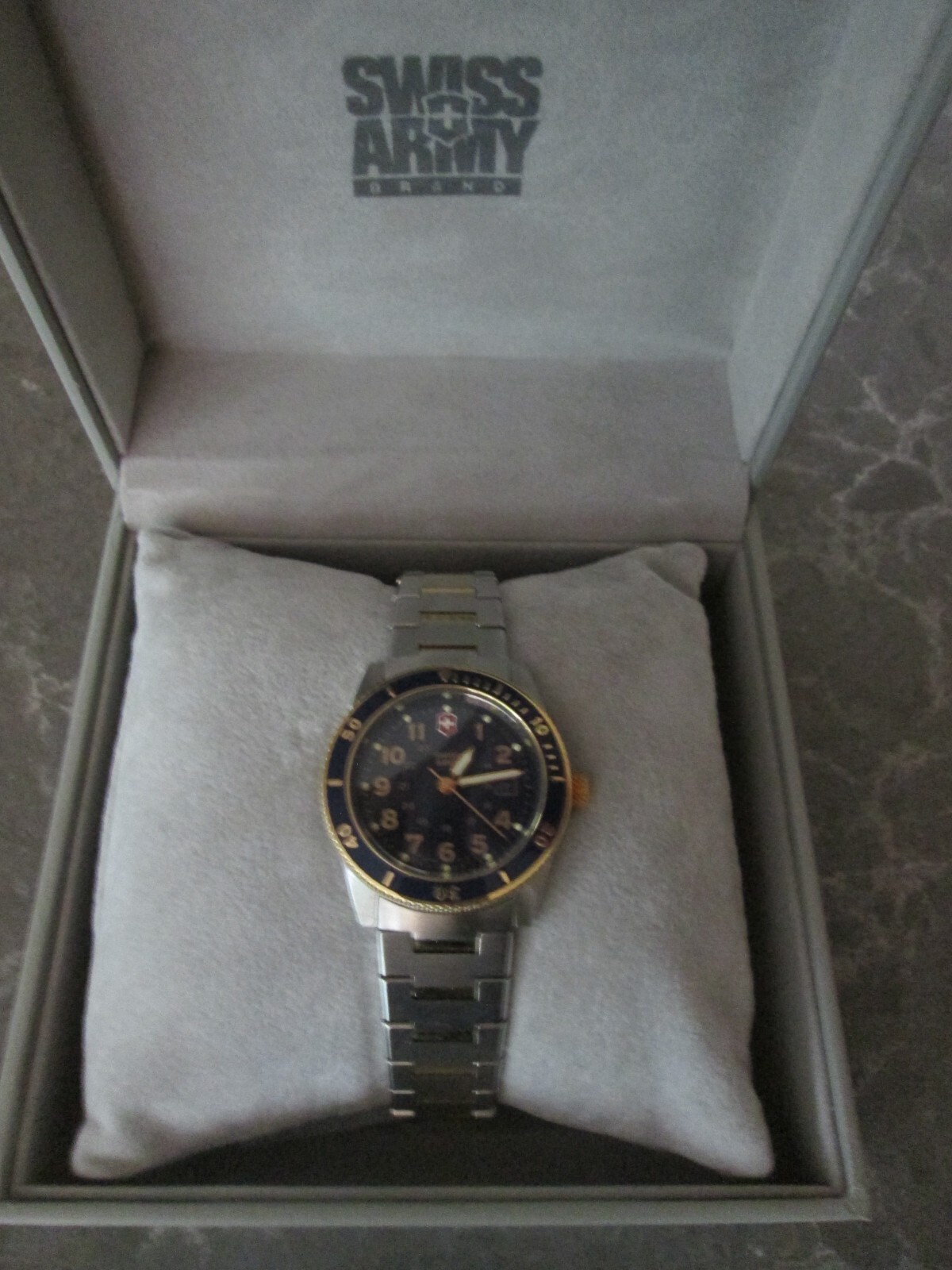 Original Swiss Army Wrist Watch Lancer 100 Bracelet New 24289 Needs Battery