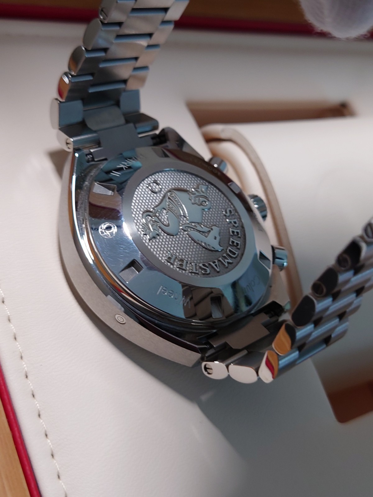 Omega Speedmaster Mark II | Ref 32710435001001 | Calibre 3330 | Box and Papers