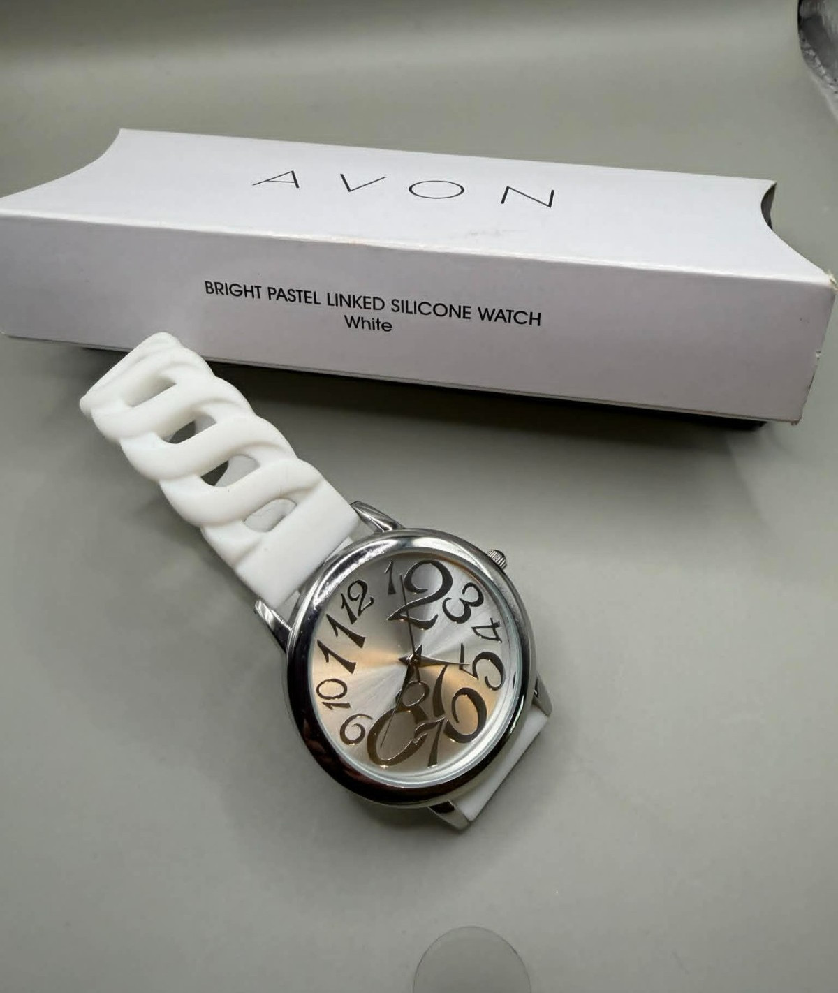 2017 Avon Bright Pastel Linked Silicone Watch – White