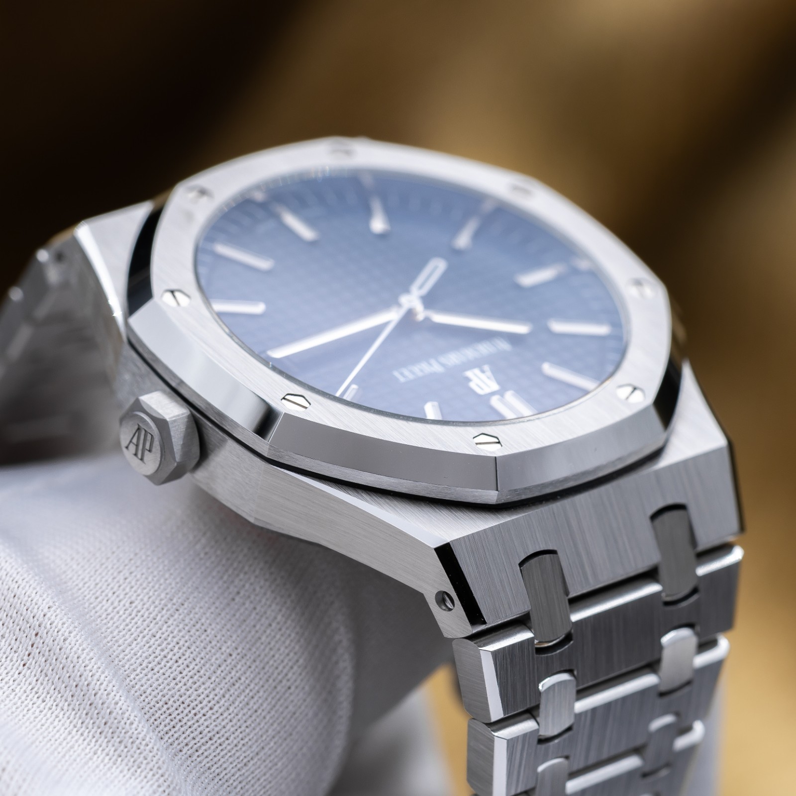 Audemars Piguet Royal Oak Automatic 41mm Blue Dial – AP 15500st Complete Set