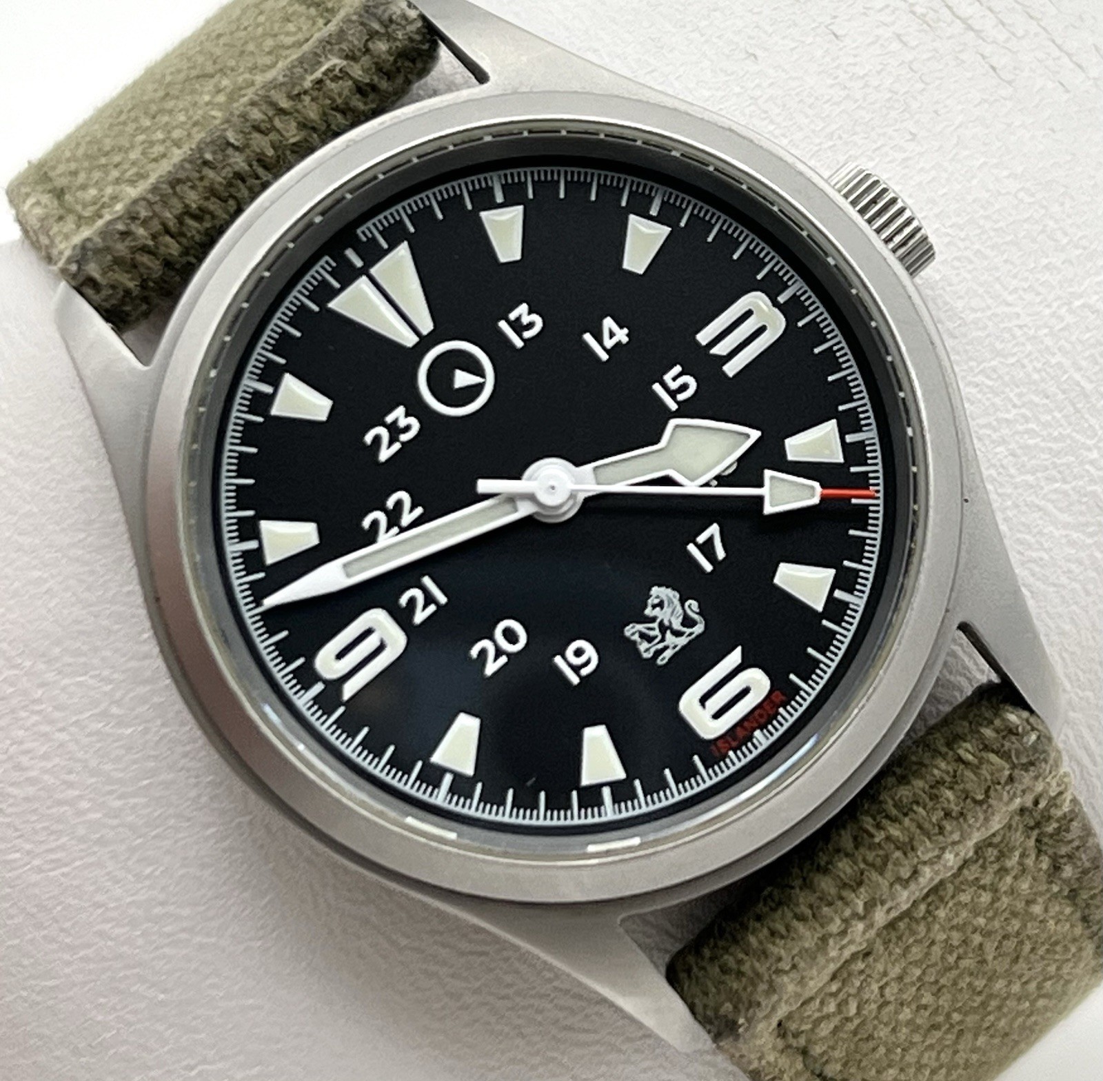 Islander x Urban Gentry TGV ISL226 Range Master Mechanical 37mm wristwatch