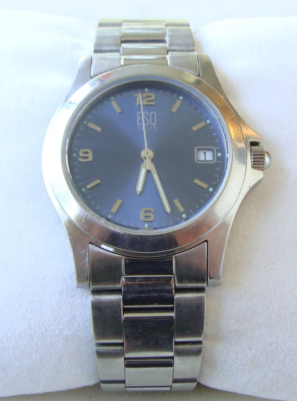 ESQ Swiss by Movado E5063 Men’s Watch Stainless Steel Sunray Blue Dial – RUNNING