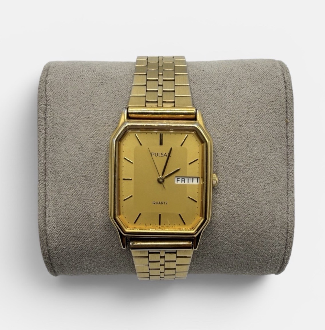 Vintage Pulsar Men’s V533-5A40 Gold Tone Quartz Dress Watch 28mm Expansion Band