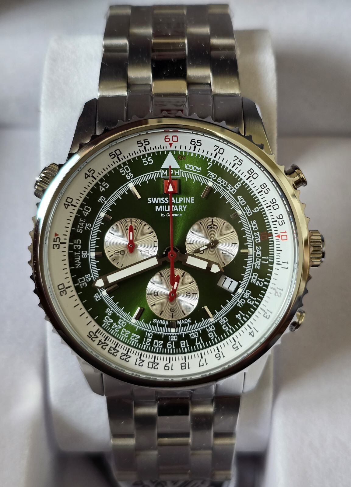 Swiss Alpine Military Green Dial Chronograph Date Display Men’s Watch 7078.9134