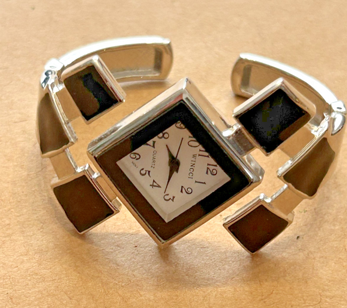 Wincci Black Square Women’s Quartz Watch Silver Tone Bracelet New Battery