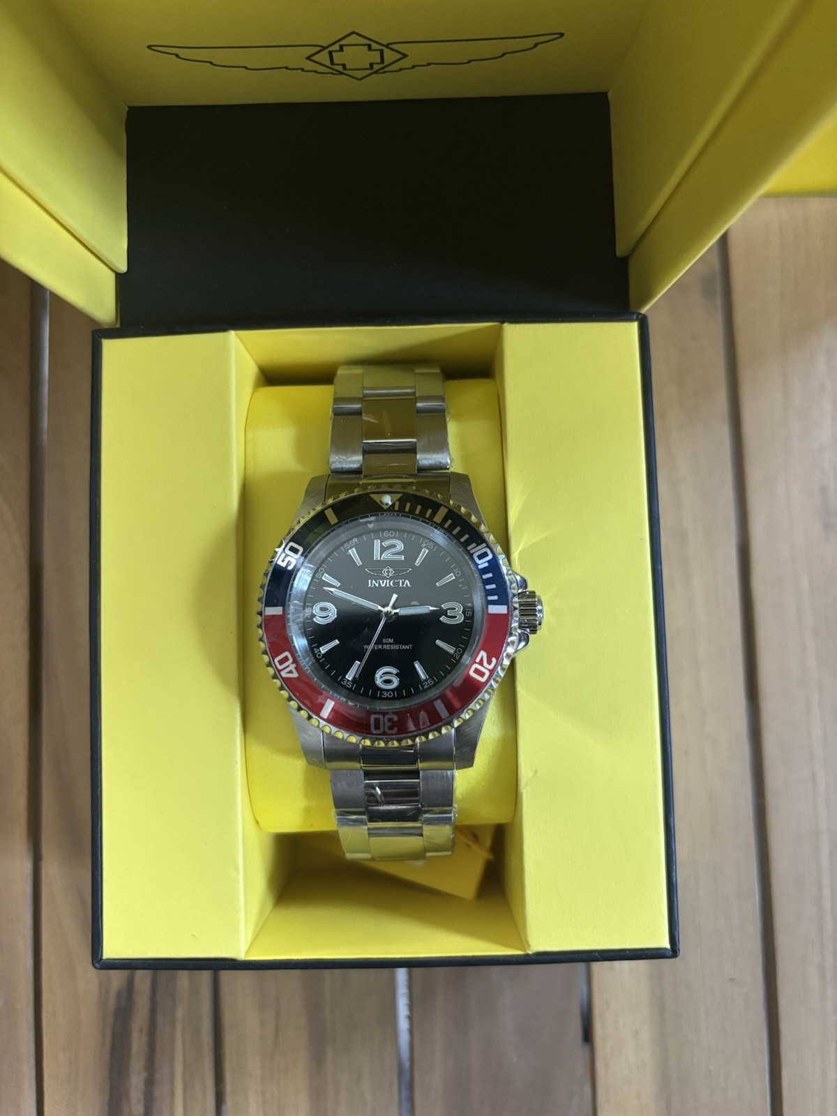 Invicta Pro Diver Men’s Quartz Black Dial Red/Blue Bezel 40mm SS 50m Box