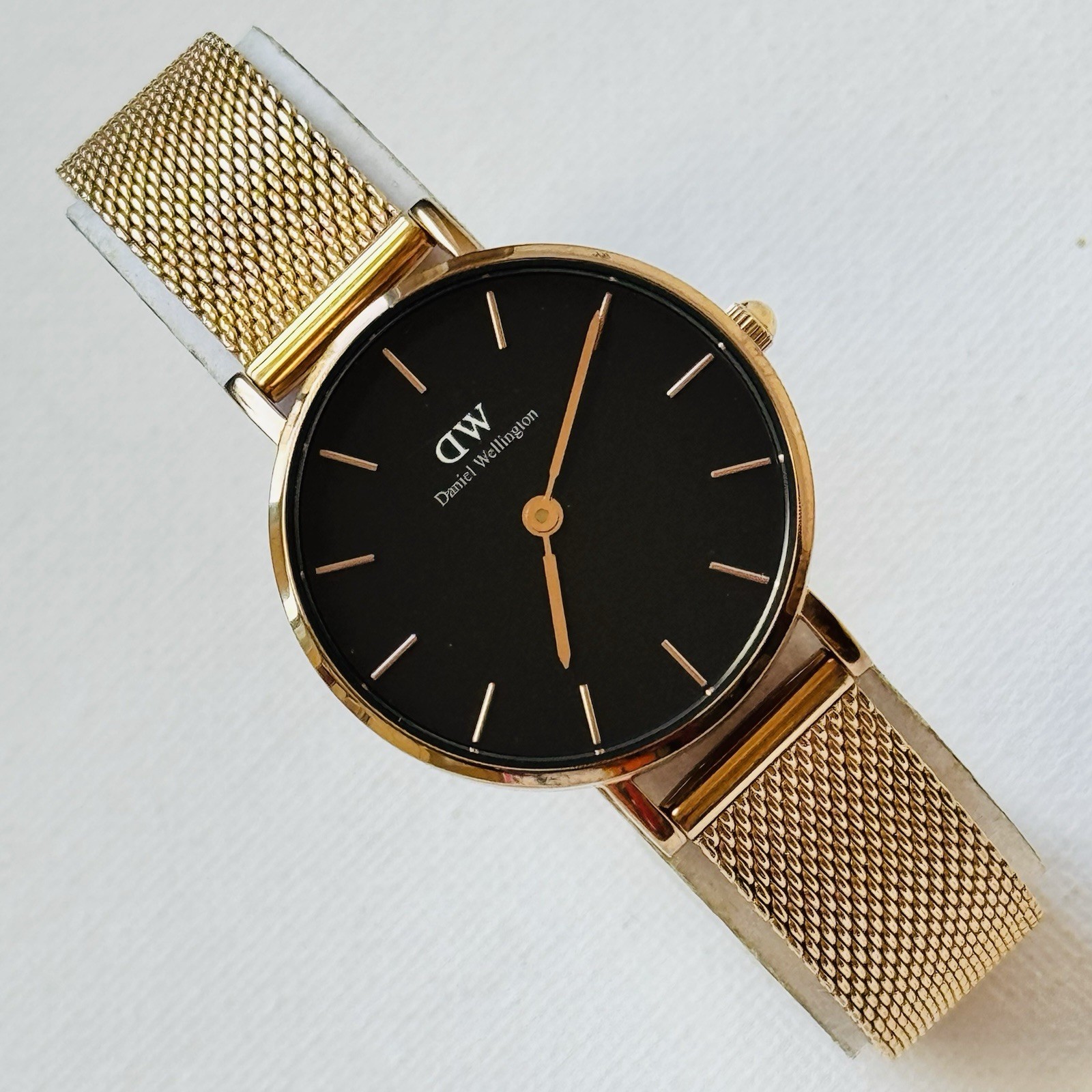 Daniel Wellington Petite Melrose 28mm Women’s Rose Gold Mesh Black Dial B28R01