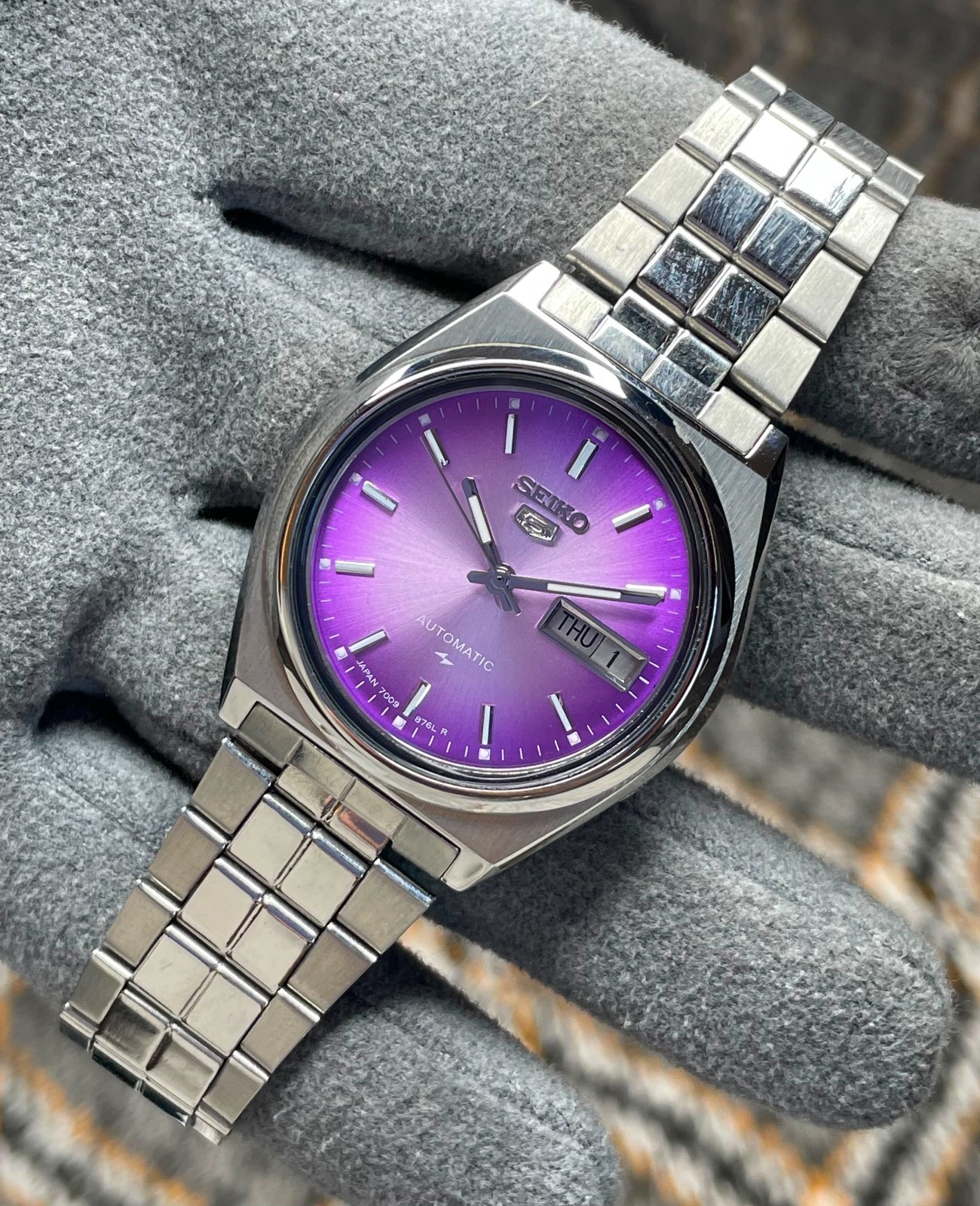 Rare Seiko 5 Automatic Purple Dail 7009 Stainless Steel Wristwatch Men’s Japan
