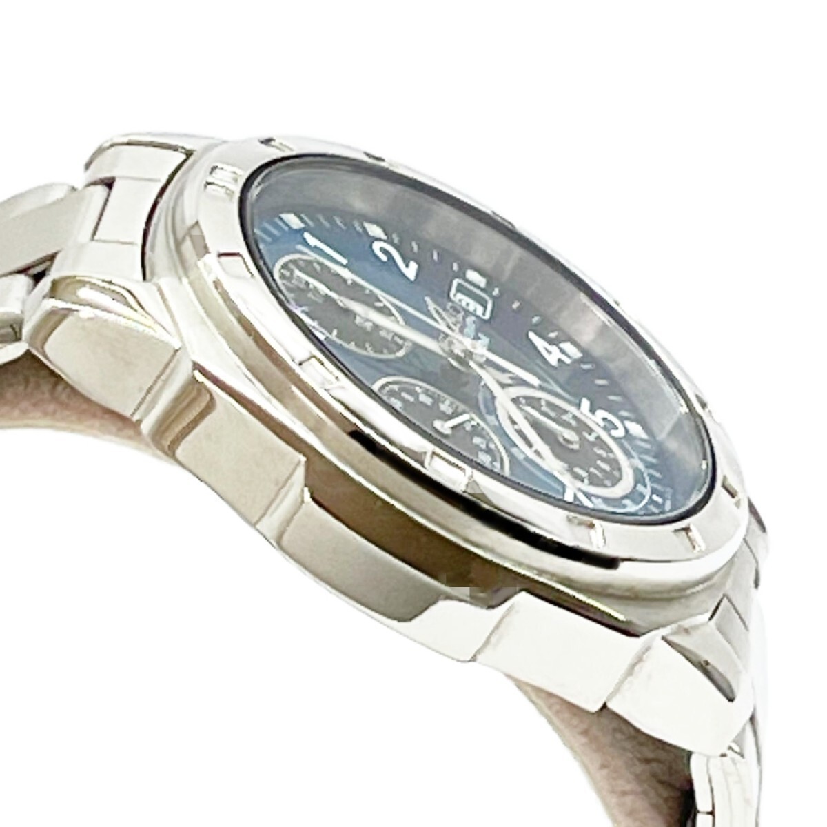 SEIKO wristwatch chronograph blue R8.5 battery replaced in May chronograph hand