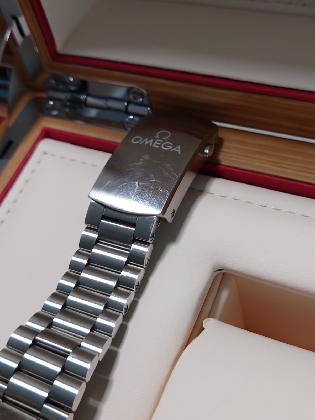 Omega Speedmaster Mark II | Ref 32710435001001 | Calibre 3330 | Box and Papers
