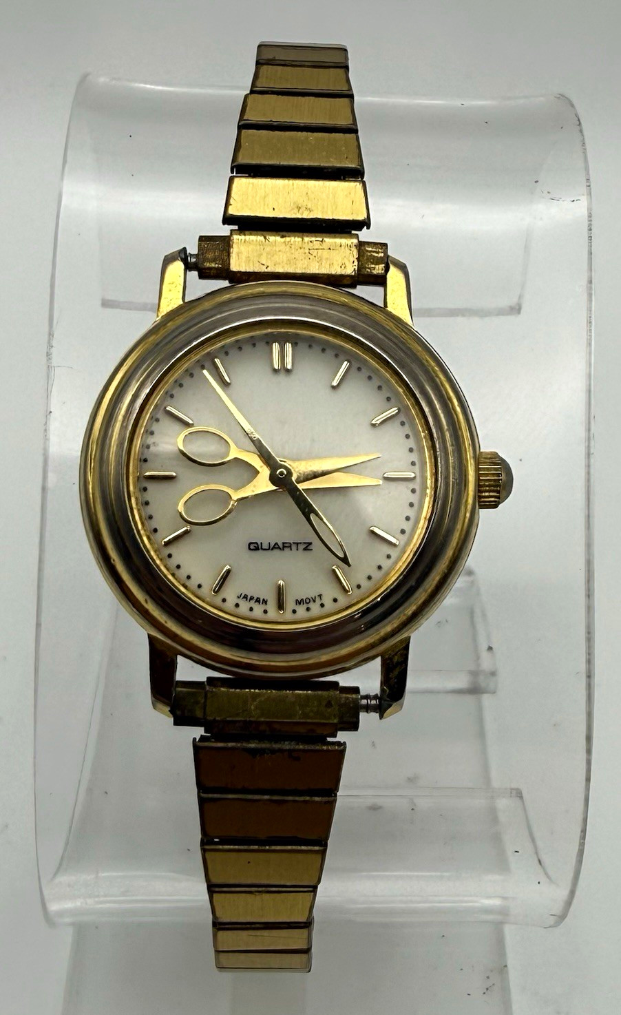 Womens Quartz Analog Gold Tone Round Dress Watch Two-Tone Expansion White Dial
