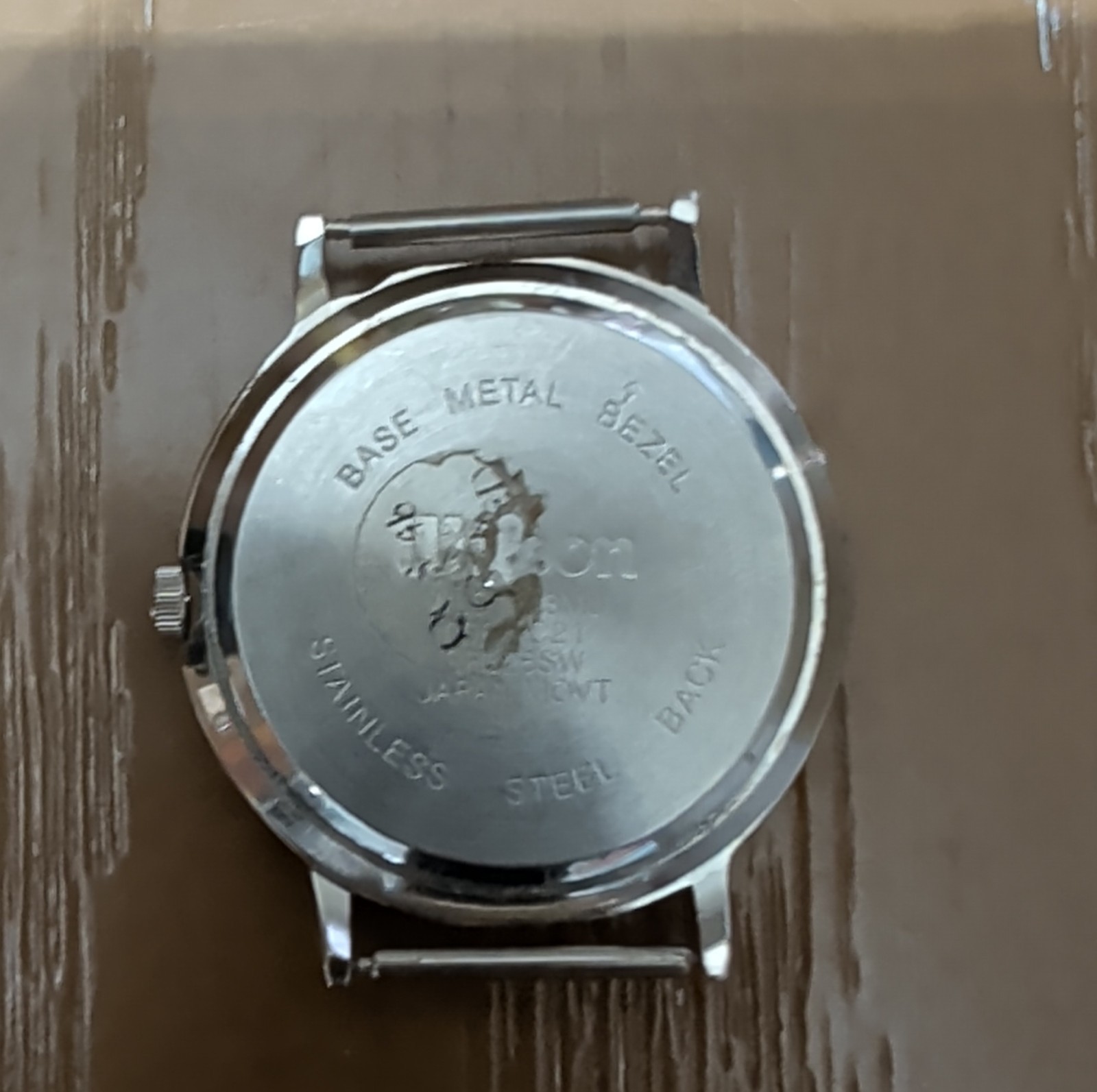 wilson silver case wristwatch celebrity theme multicolor dial analog display