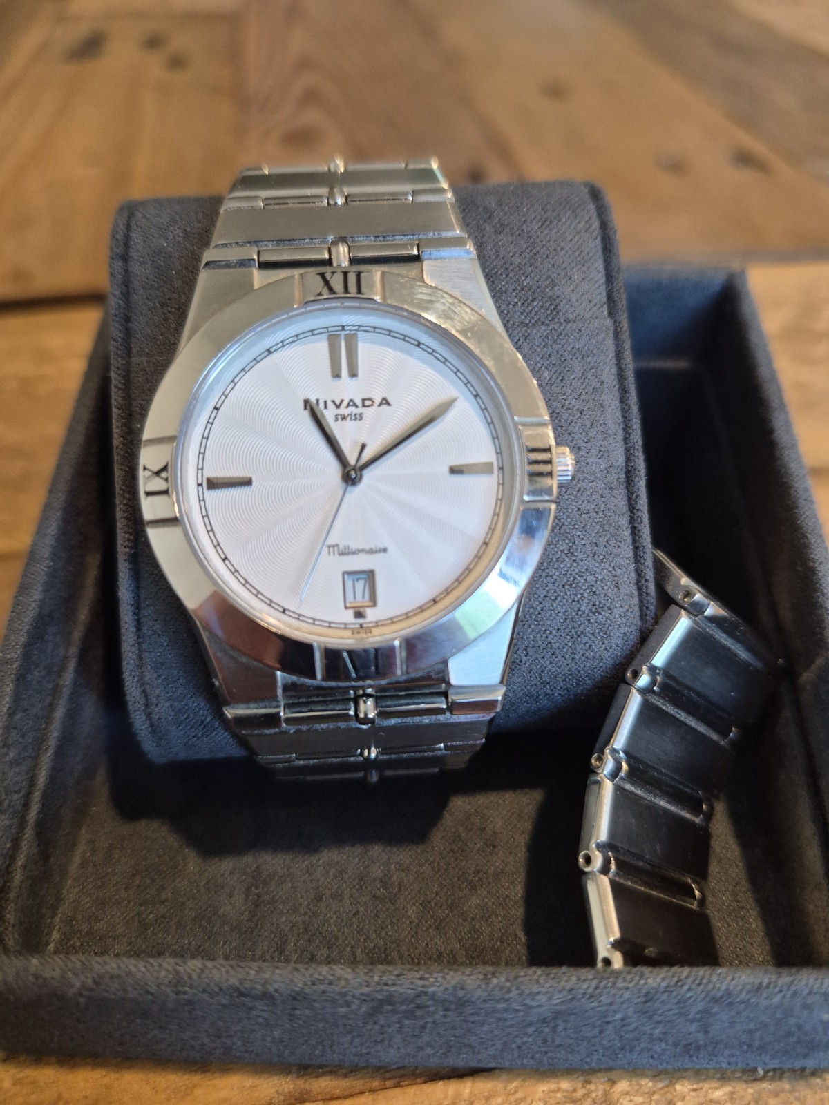 Nivada Swiss Millonaire Men’s Watch Stainless Steel Water Resistant