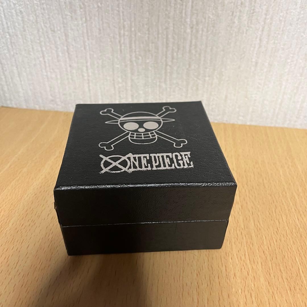 One Piece x Tendence Collaboration Watch Skull Design New Unused