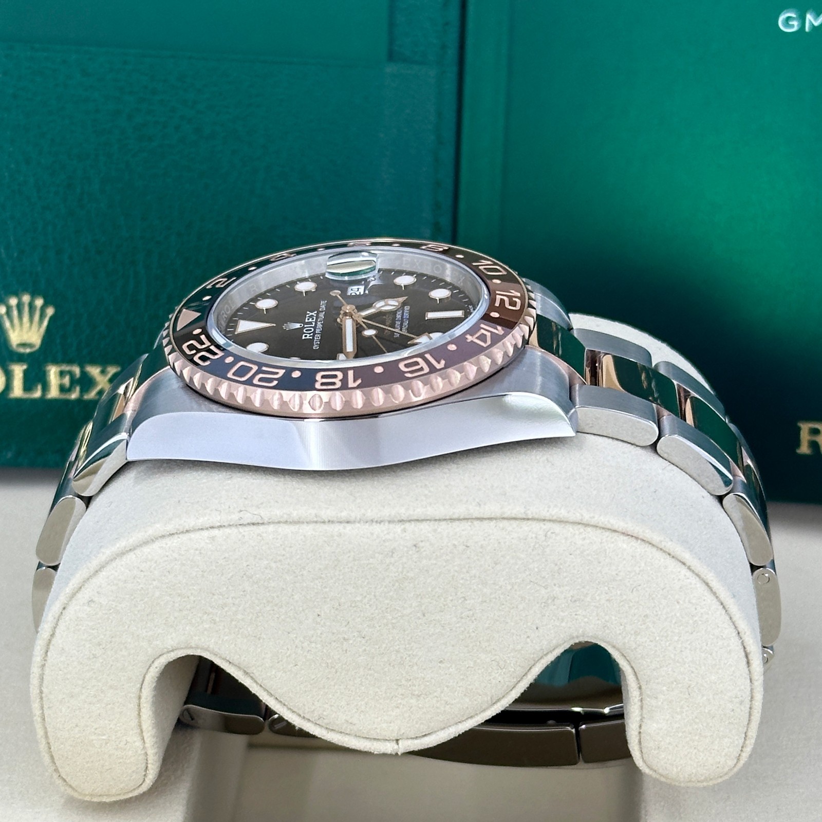 Rolex GMT-Master II ROOTBEER, Black Dial 40mm, Oyster 126711CHNR-0002 Mint 2024