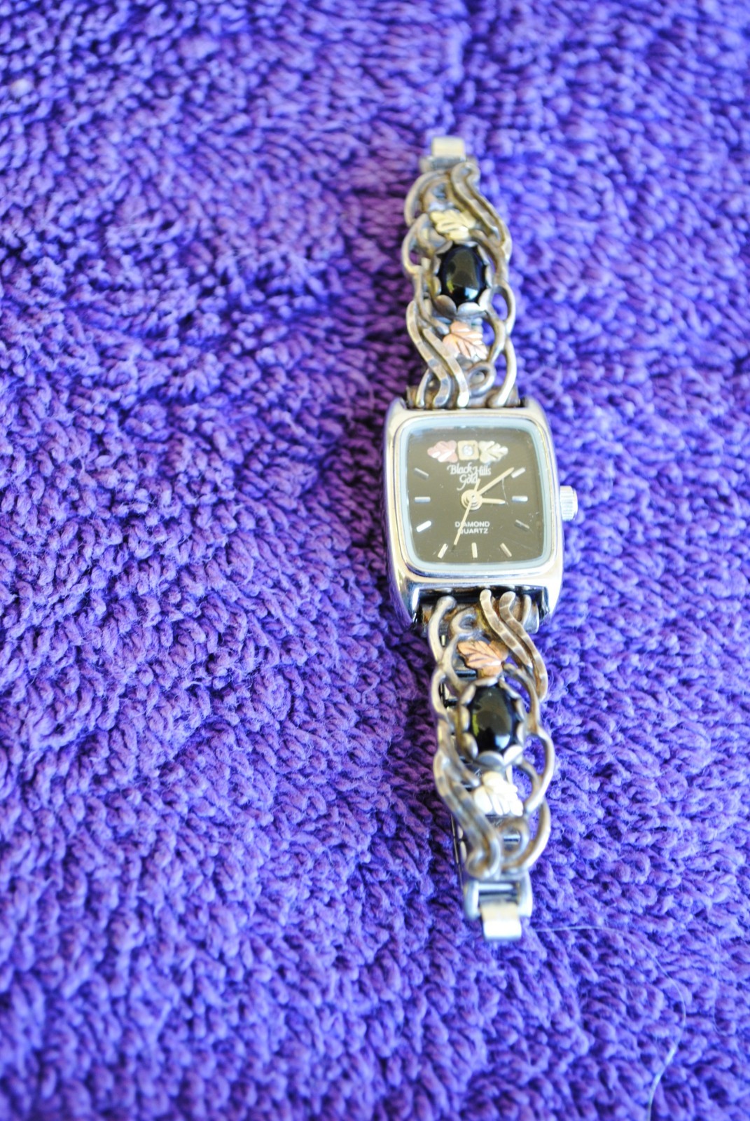 Ladies Black Hills Gold Watch Tip Sterling Black Onyx 12K gold watch not working
