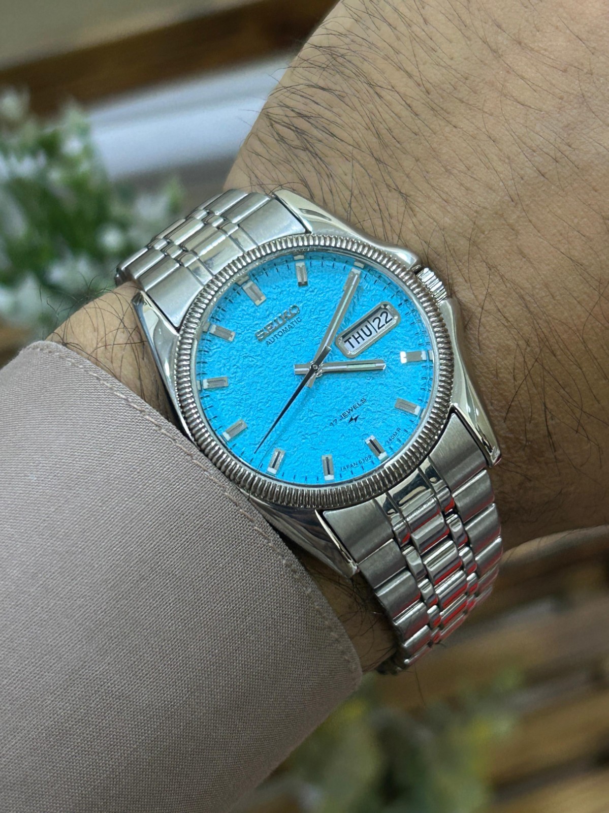 Seiko 5 Automatic Ice Blue Red Dial Mens Watch Japan Made 6309