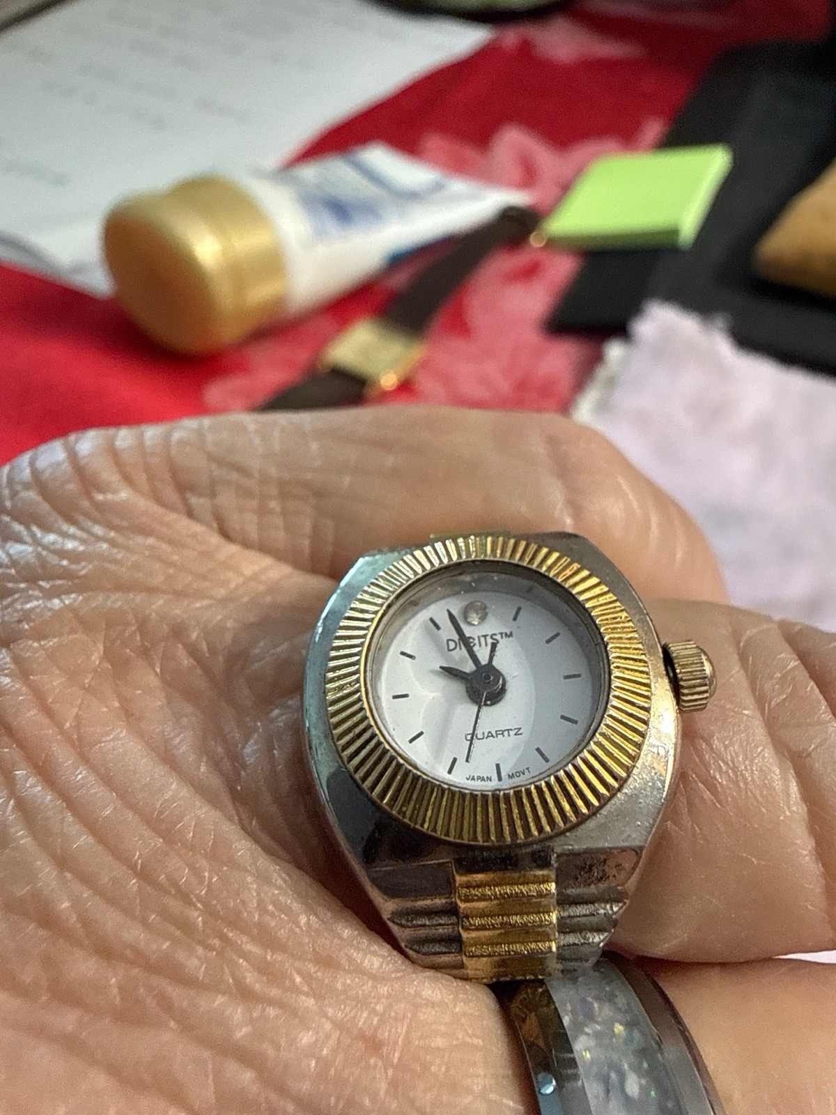 Vintage Digits Ring Watch Two-Tone Quartz Finger Timepiece Jewelry 80s 90s