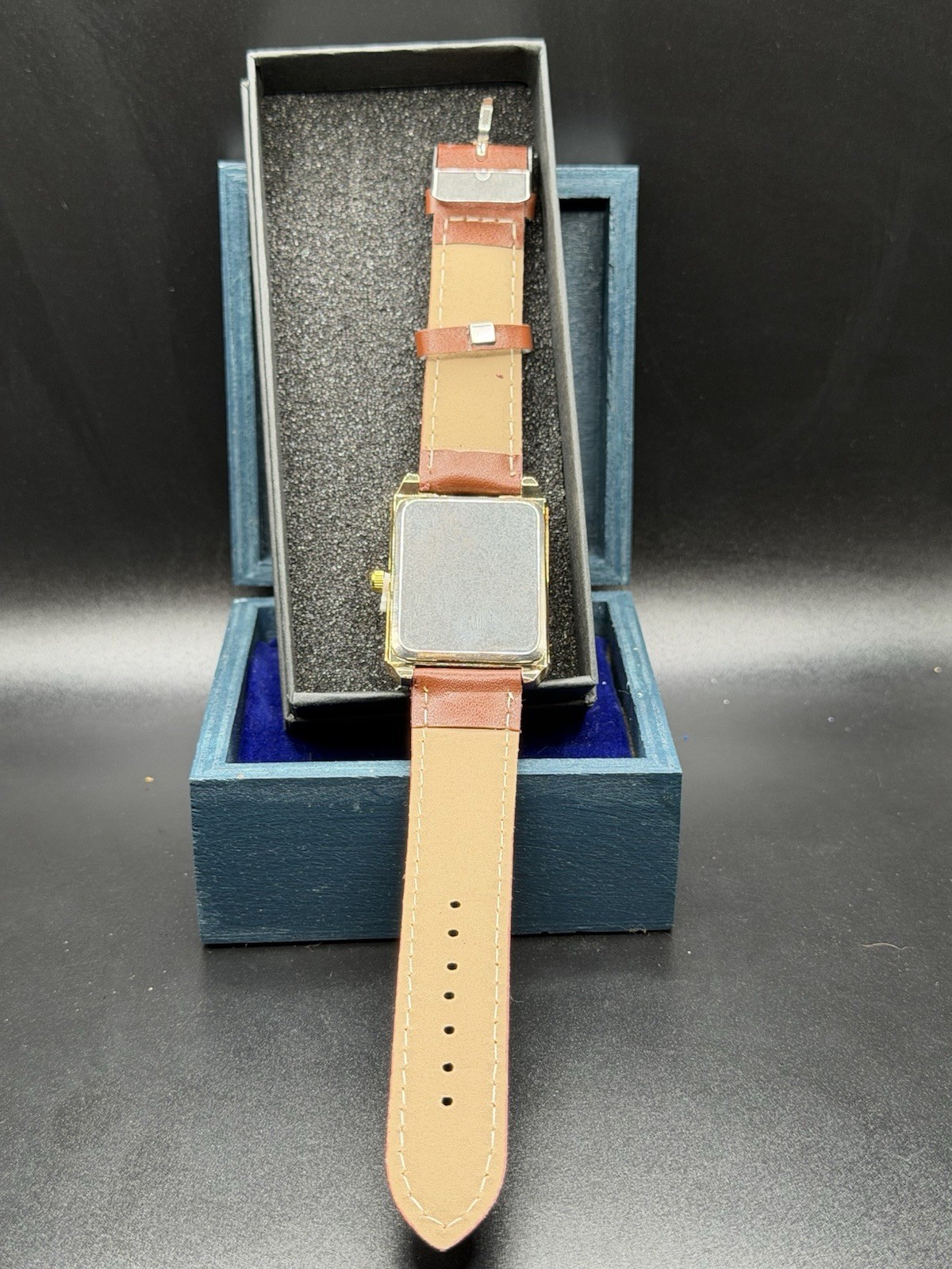 Dijanes Rectangular Quartz Dress Wristwatch Gold Tone Mesh Band Date