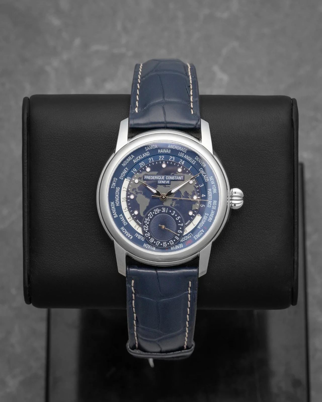 Frederique Constant Classics Worldtimer Manufacture Steel 42 mm FC-718NWM4H6