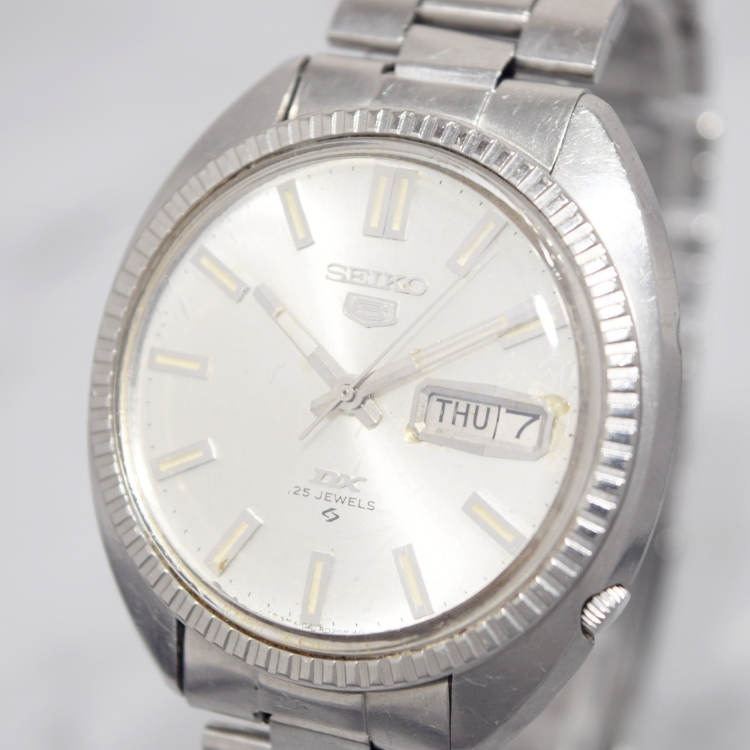 Vintage 1967 SEIKO 5 DX 6106-8020 Silver Dial Men’s Automatic Watch 25jewels