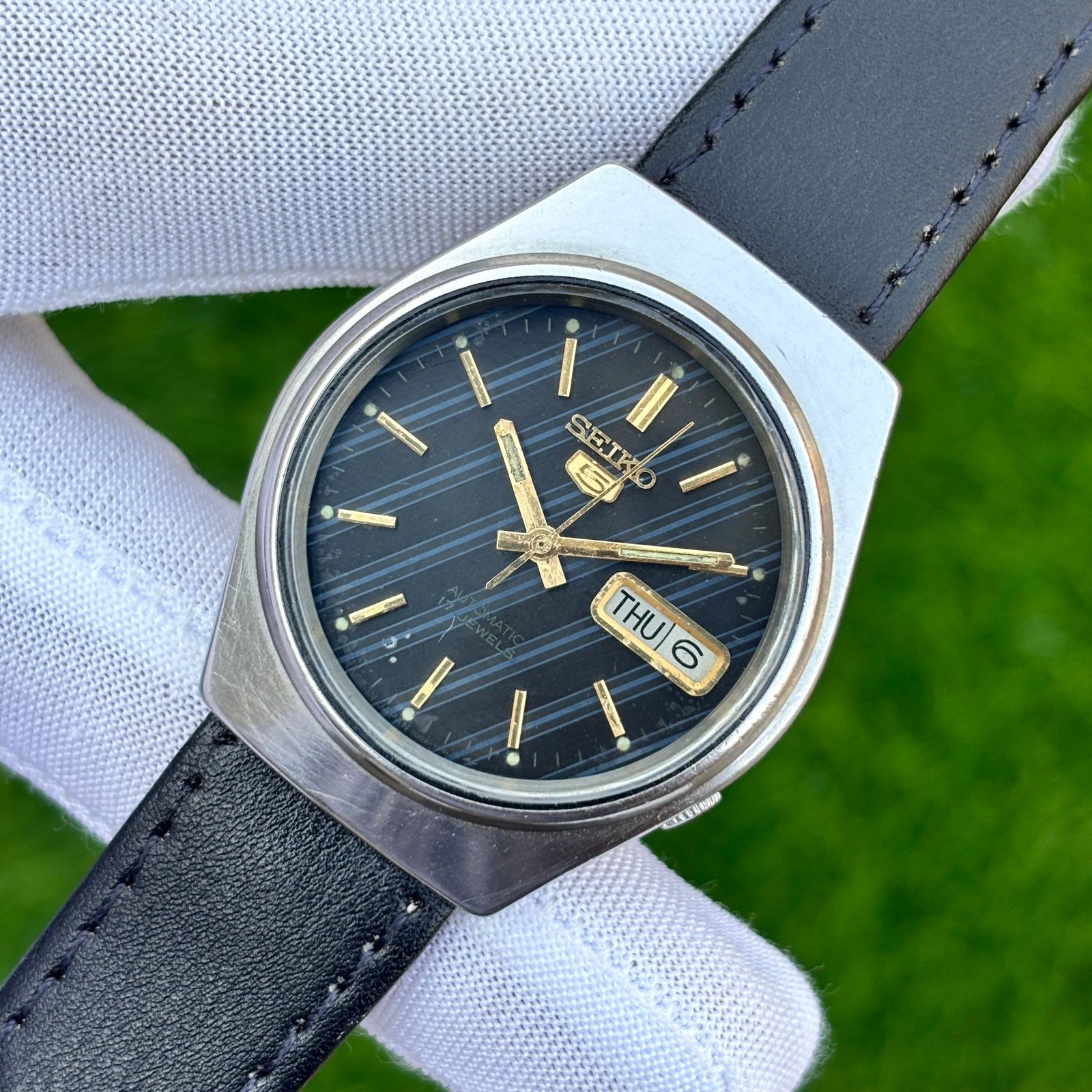 Vintage Seiko 5 Elegant Pattern Dial Automatic Japan Made Men’s Watch 7009-7031