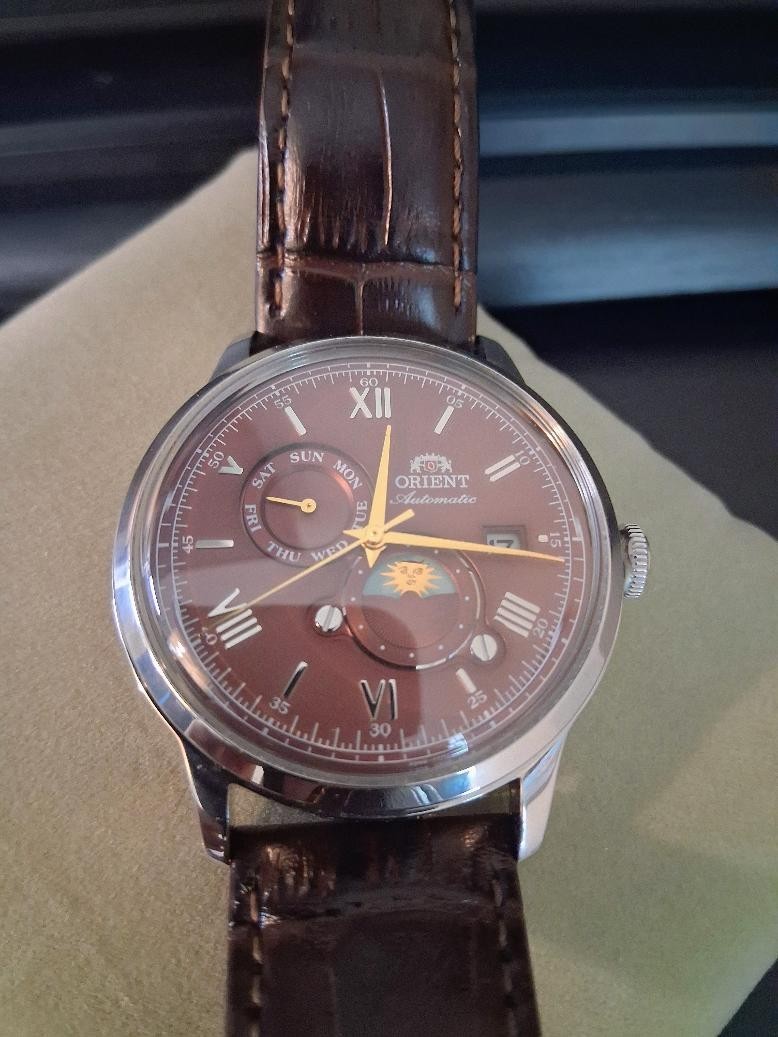 Orient Bambino Automatic Red Dial Day Date Men’s Watch Brown Leather 41mm