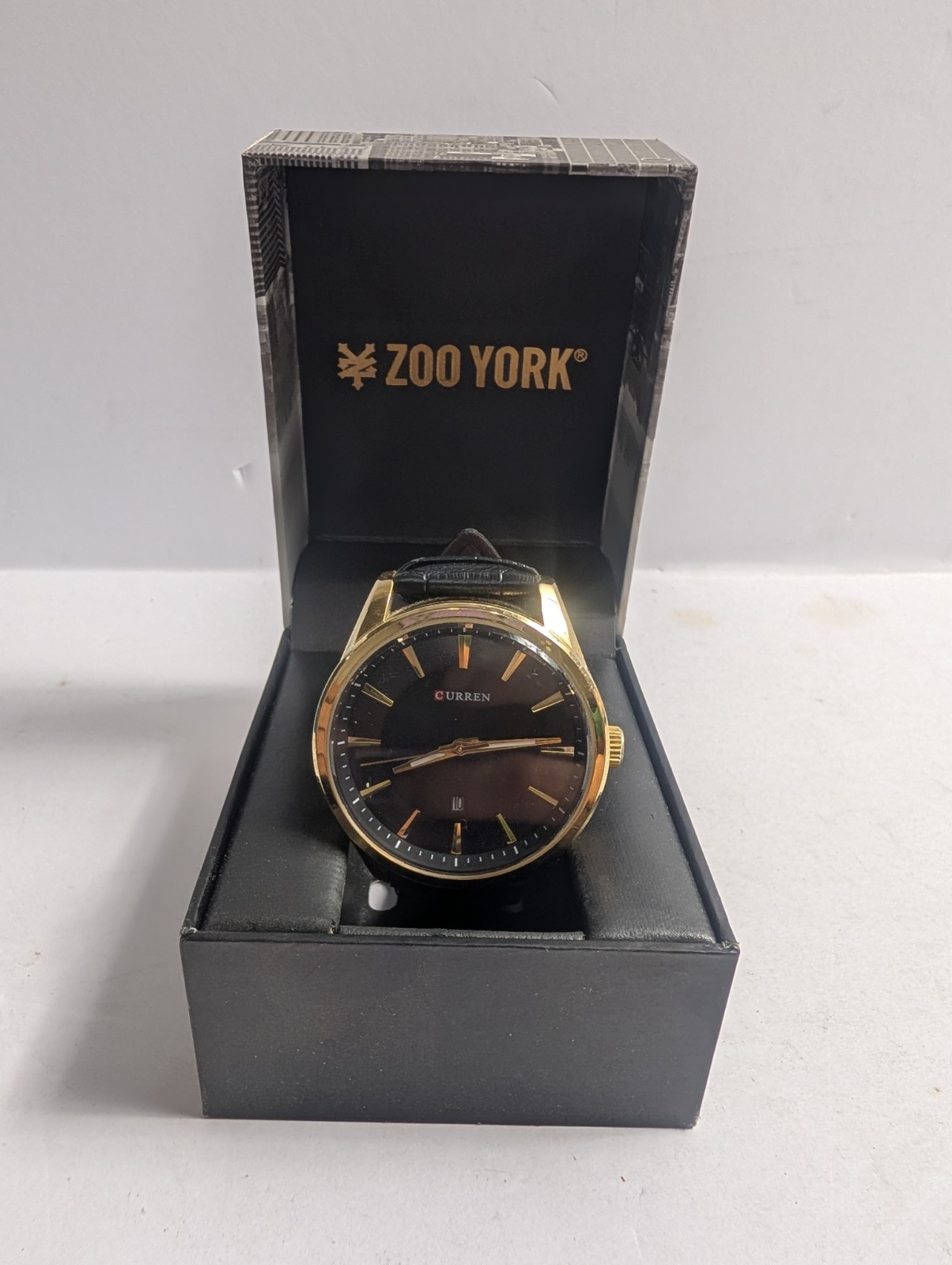 CURREN M:8365 Men’s Quartz Watch Gold Case Black Dial Date Window – with Zoo…
