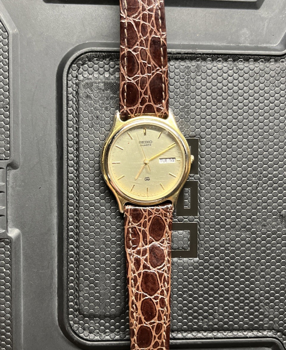 Seiko SQ Watch Men 34mm Champagne Dial Gold Tone Daydate 5y23-7030 New Battery G