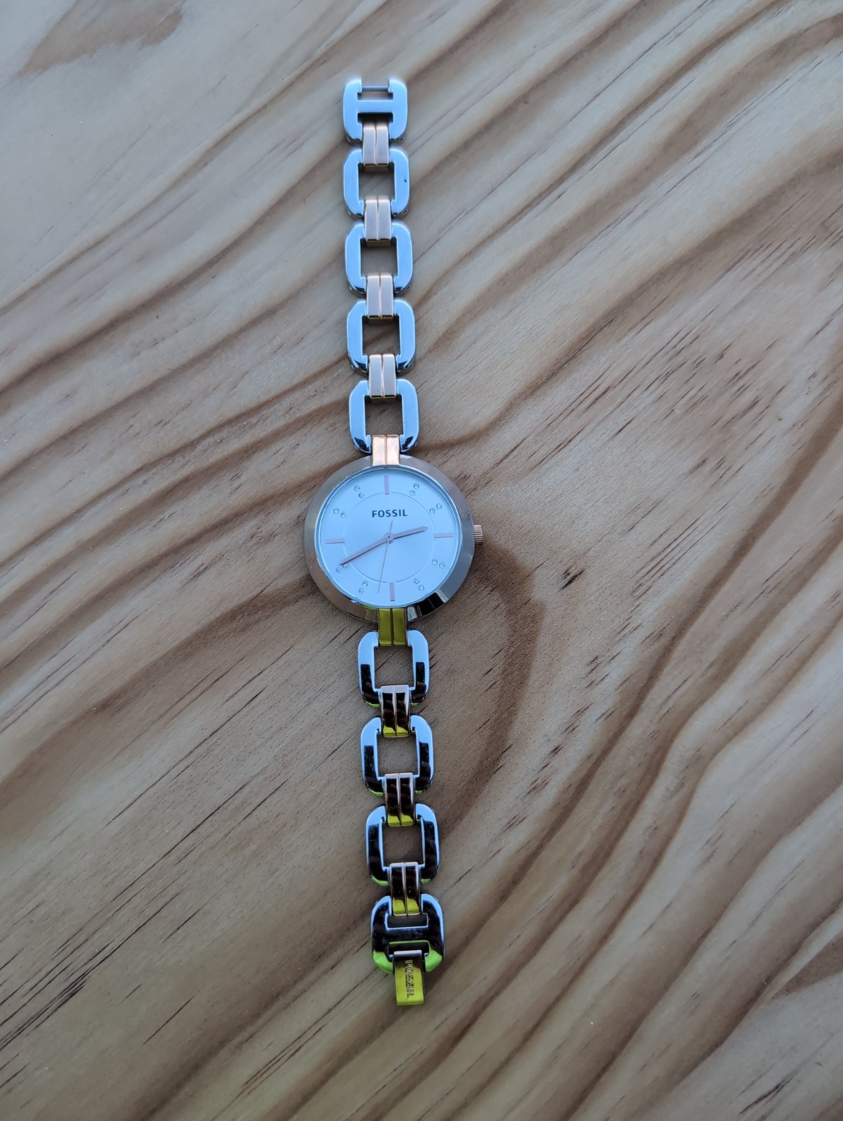 Fossil Kerrigan Crystals Rose Gold Silver Women’s BQ3341 Watch