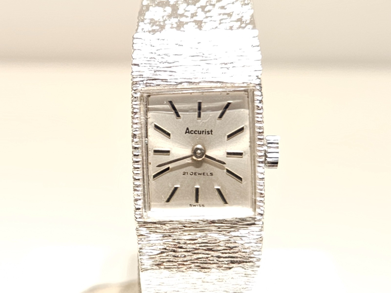 VINTAGE RARE SWISS WHITE GOLD PLATED LADIES MECHANICAL WATCH BRACELET “ACCURIST”