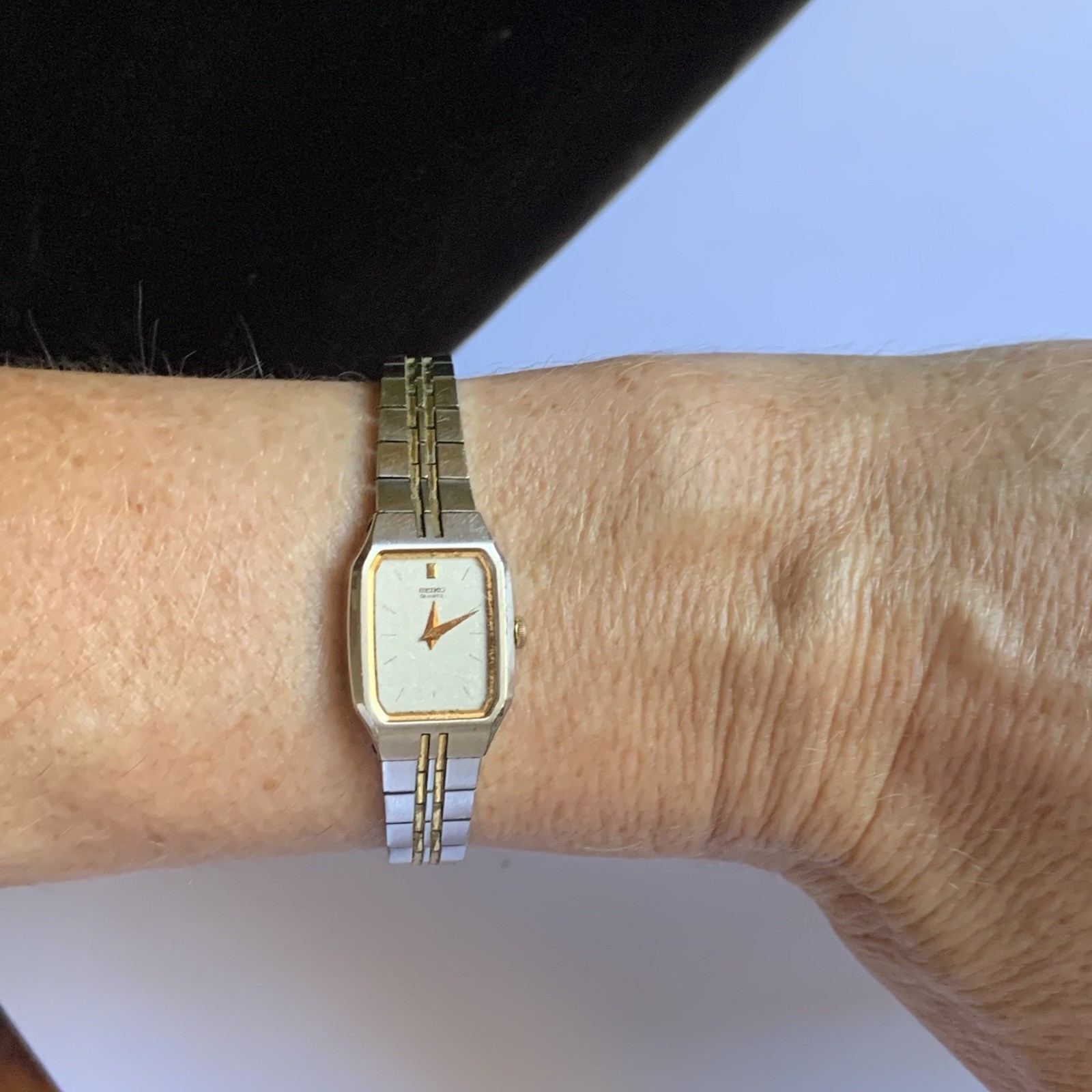 VTG Seiko Duo Tone Tank Watch Women 16mm 2C20-5209 New Battery Working *READ