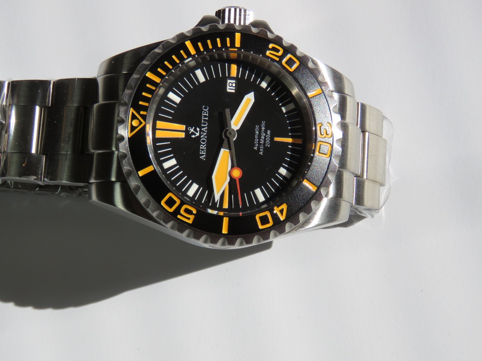 Aeronautic Automatic Dive Watch, 2000 Meters!