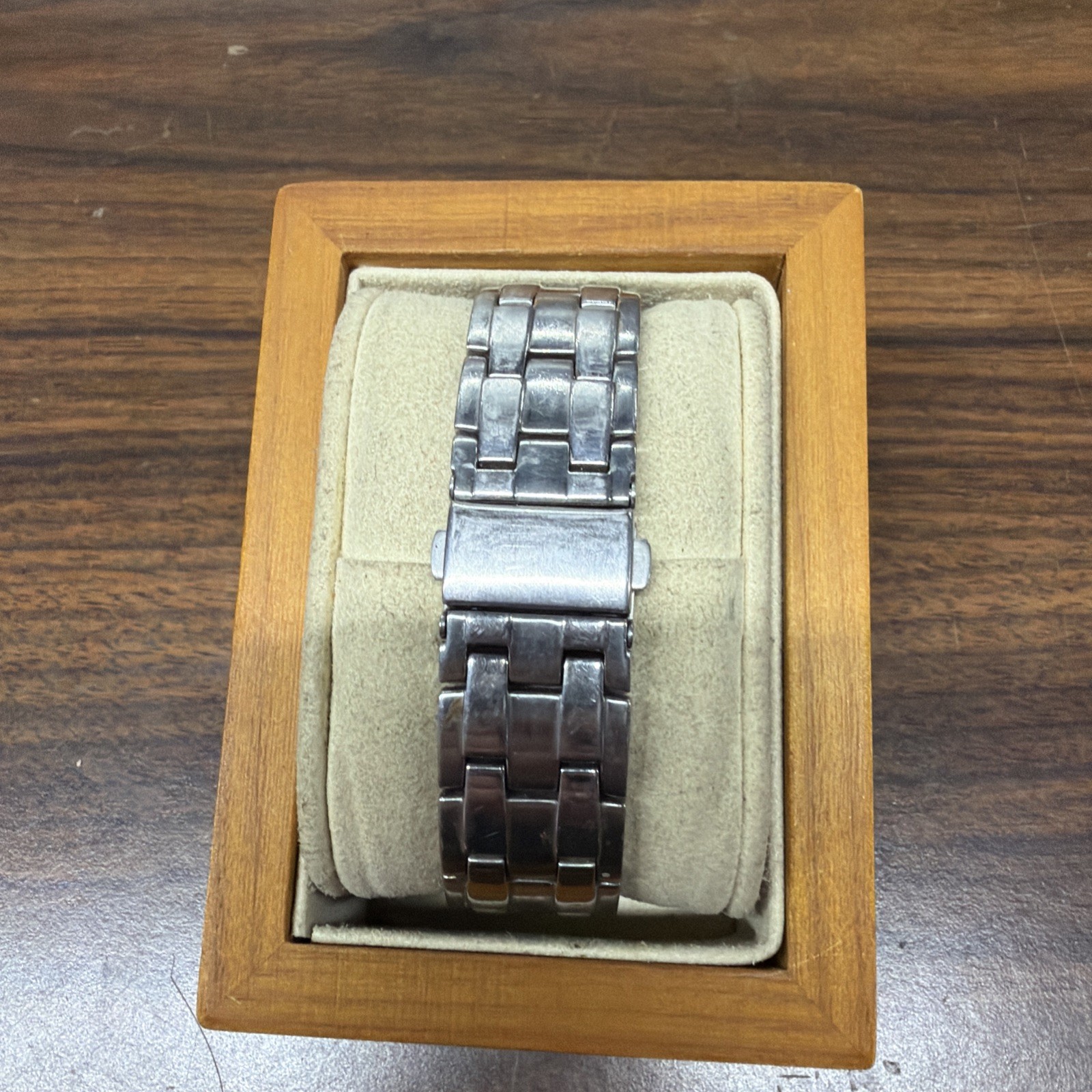Men’s Armitron Date Display Watch Silver Tone Needs Battery Black Dial Excellent