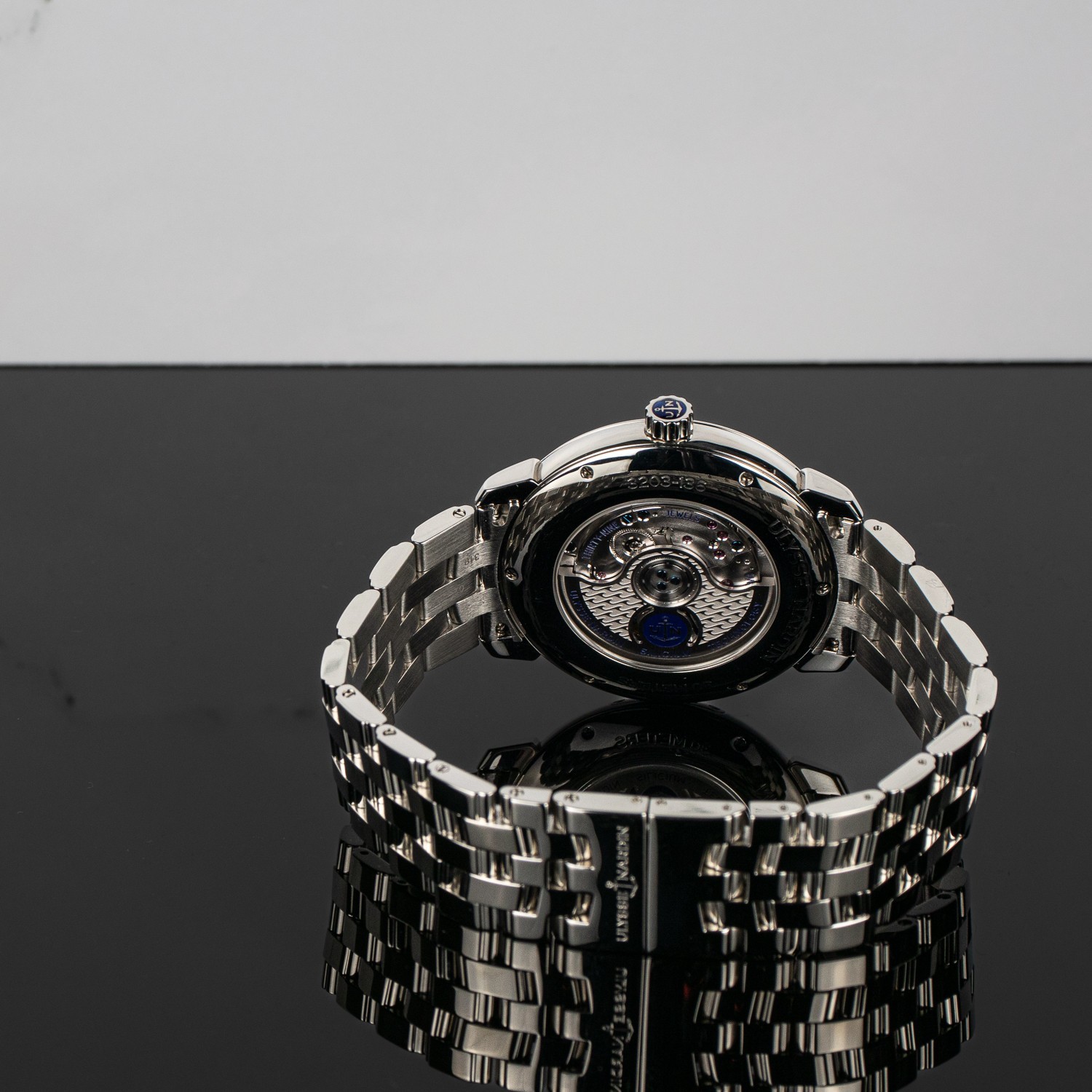 Ulysse Nardin Classico Silver Dial Steel Bracelet 2020 40MM 3203-136-7/30