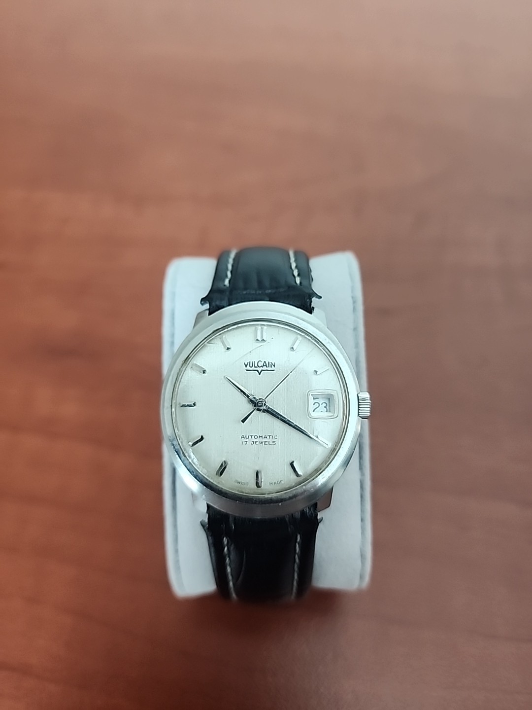 Vulcain Watch Stainless Steel 17J Linen Dial Automatic Day Function